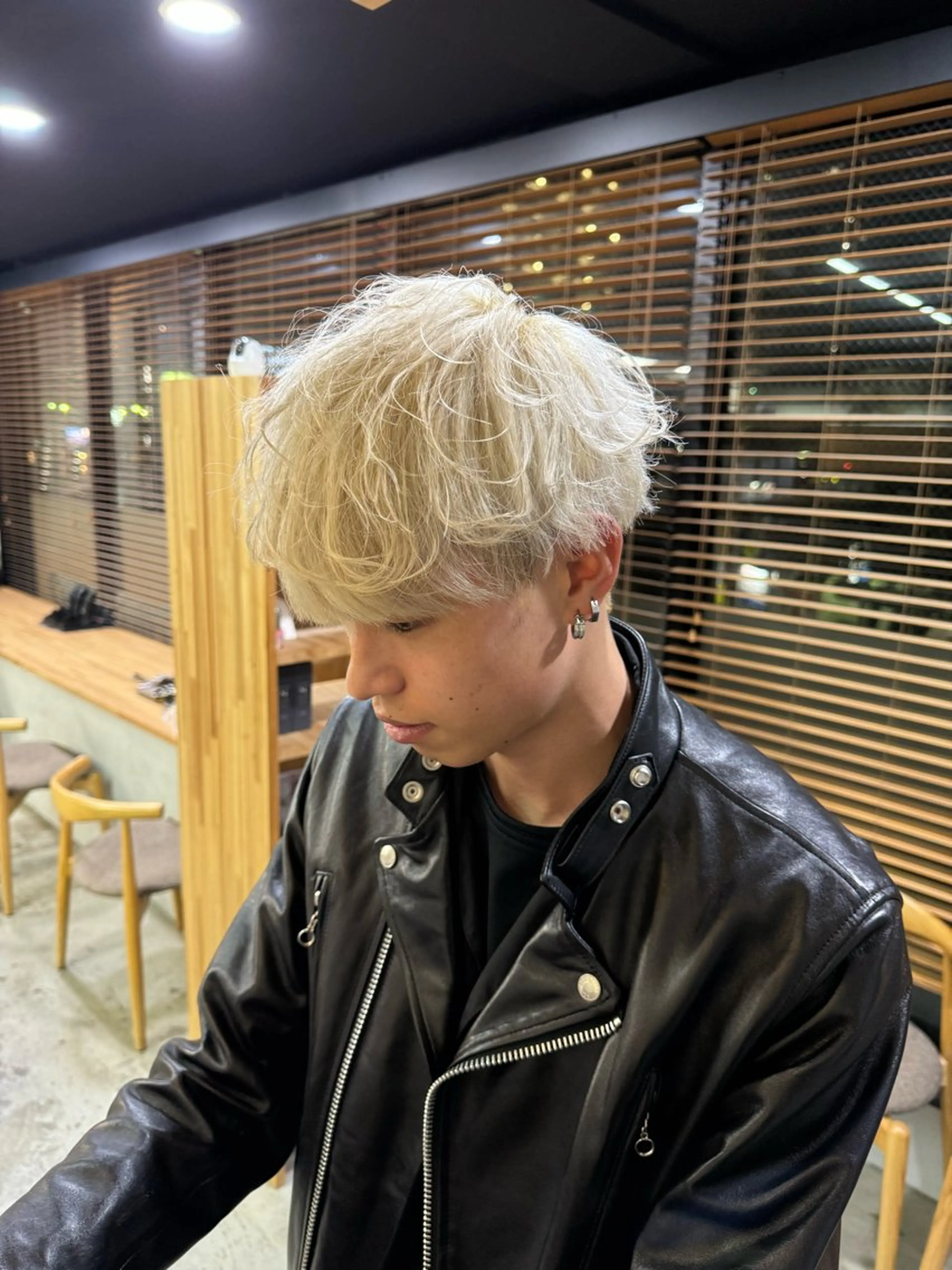 メンズ アキト/ メンズ/透明感暗髪のヘアスタイル