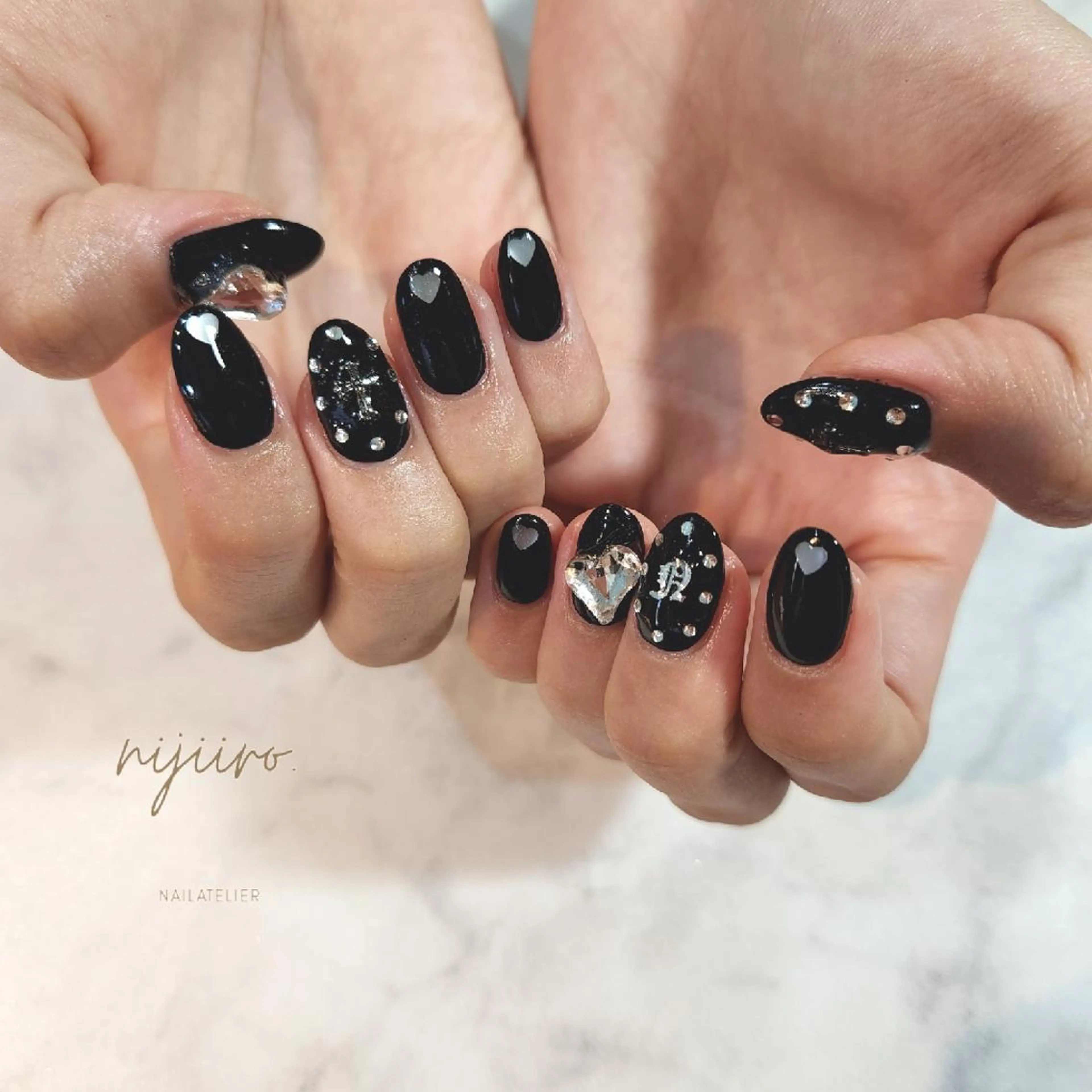 ネイル ハンドネイル nailatelier nijiiro.所属・nijiiro🌈 サトウのネイルデザイン