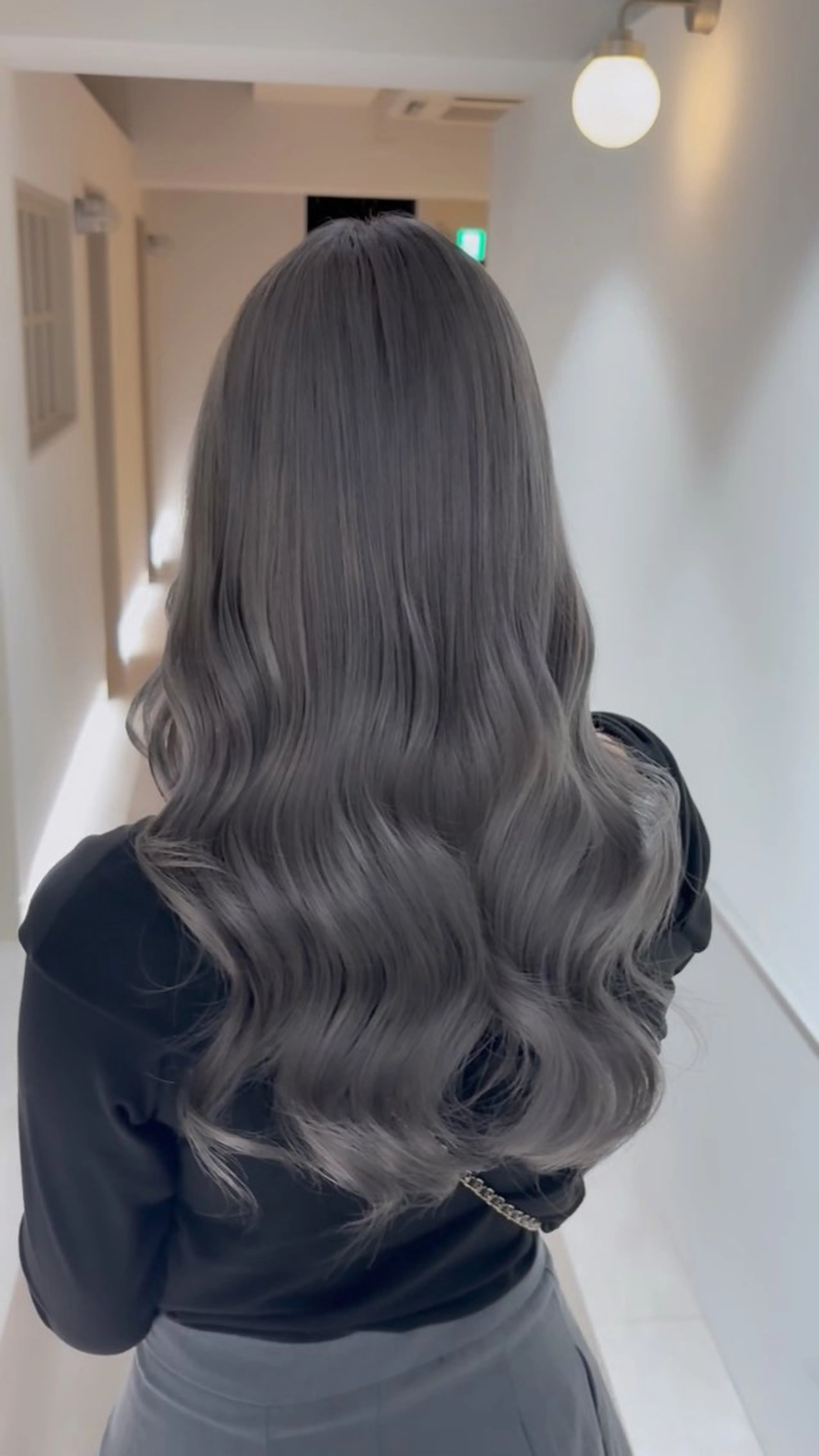 カラー ハイトーンカラー ヘアカラー ニトウ レイナ🌺🌴🐠のヘアスタイル