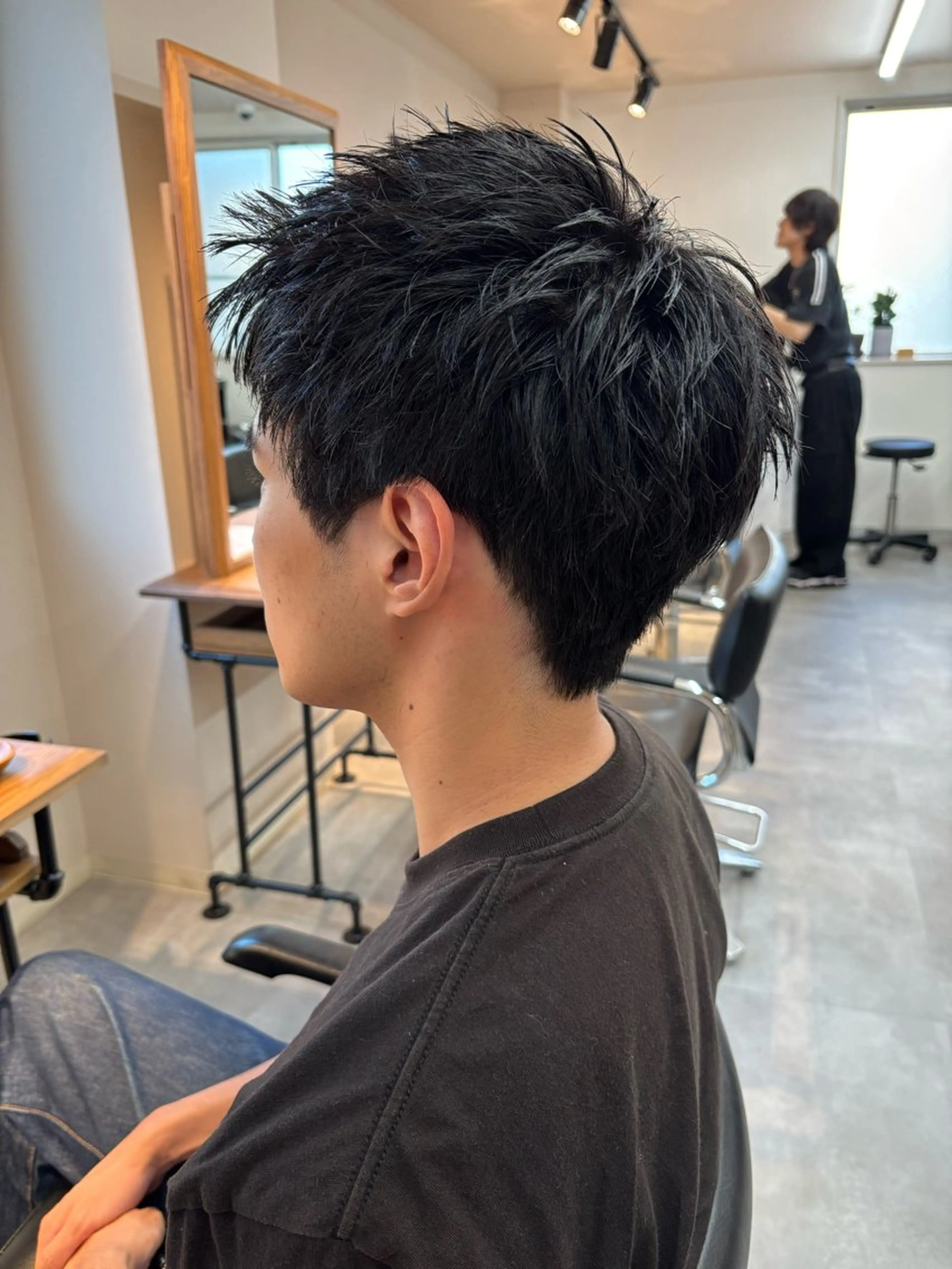 メンズ アップバング メンズショート カット フェザーパーマ/韓国 /メンズカット保立のヘアスタイル