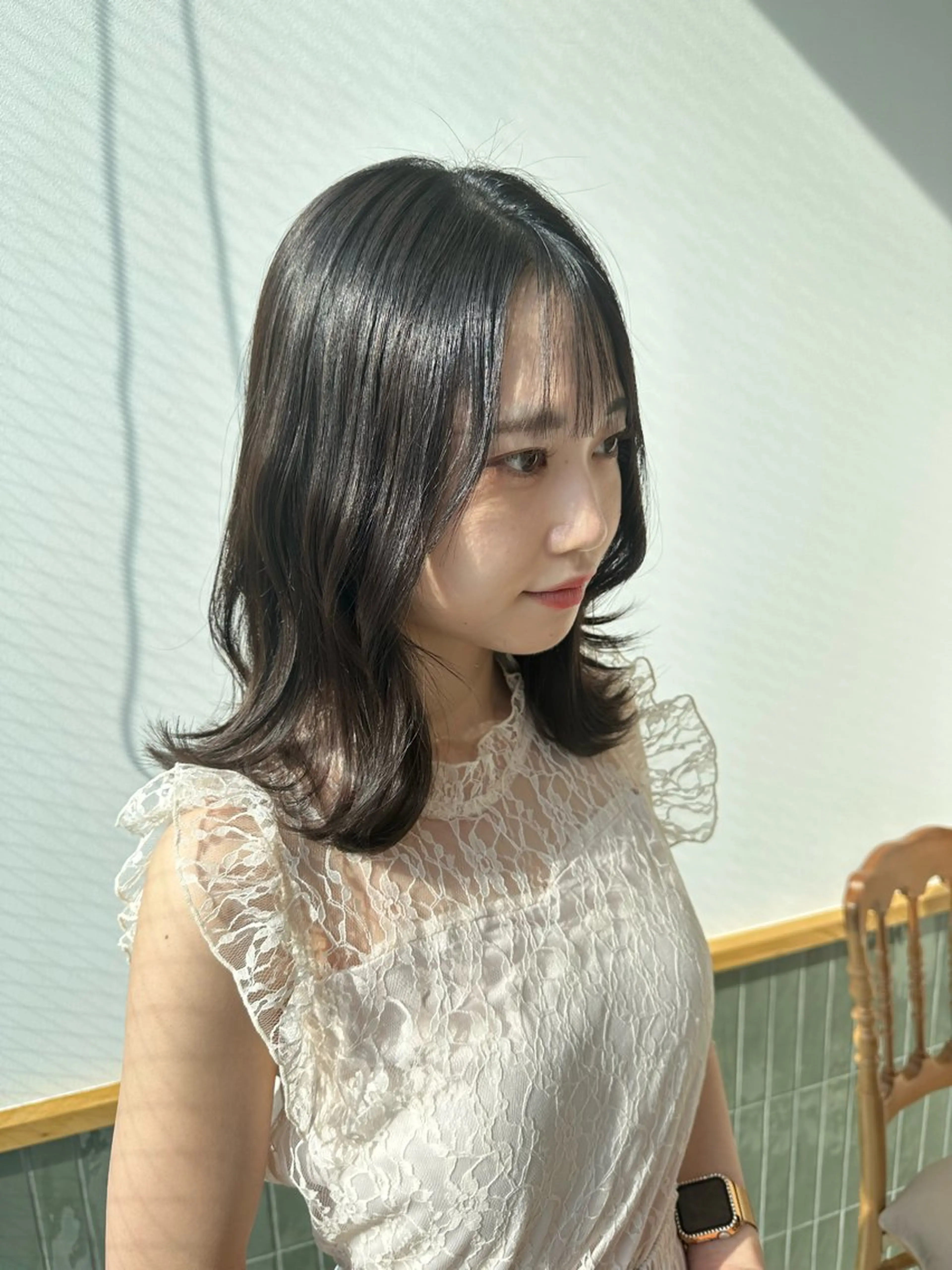 ミディアム ブリーチなし/レイヤ ー特化🌈Tommyのヘアスタイル