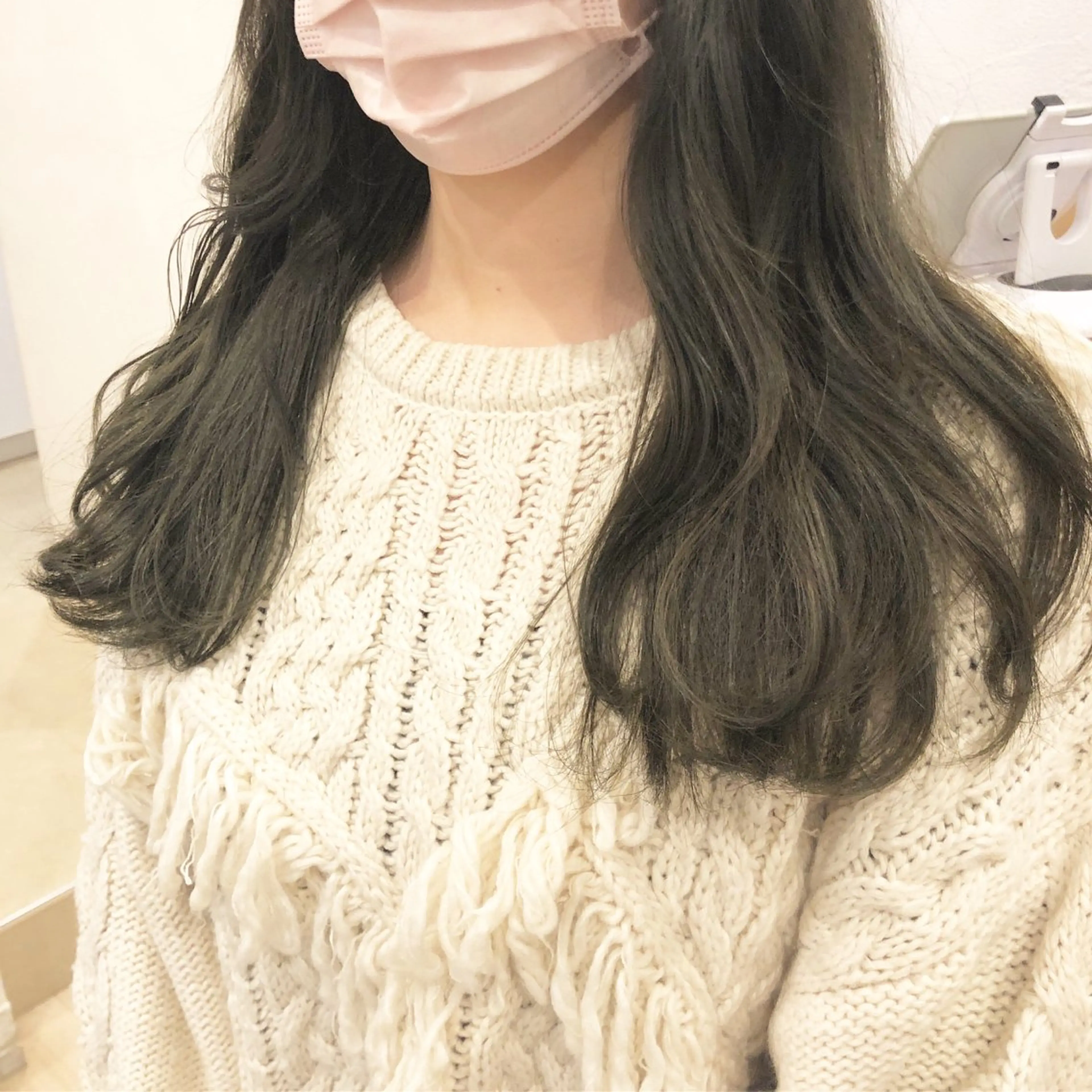 ロング カラー パーマ ヘアアレンジ ブリーチ ダブルカラー グレージュ ブリーチなしカラー オリーブグレージュ カット ヘアカラー トリートメント 【ツヤ髪美容師】 ツダケイスケのヘアスタイル