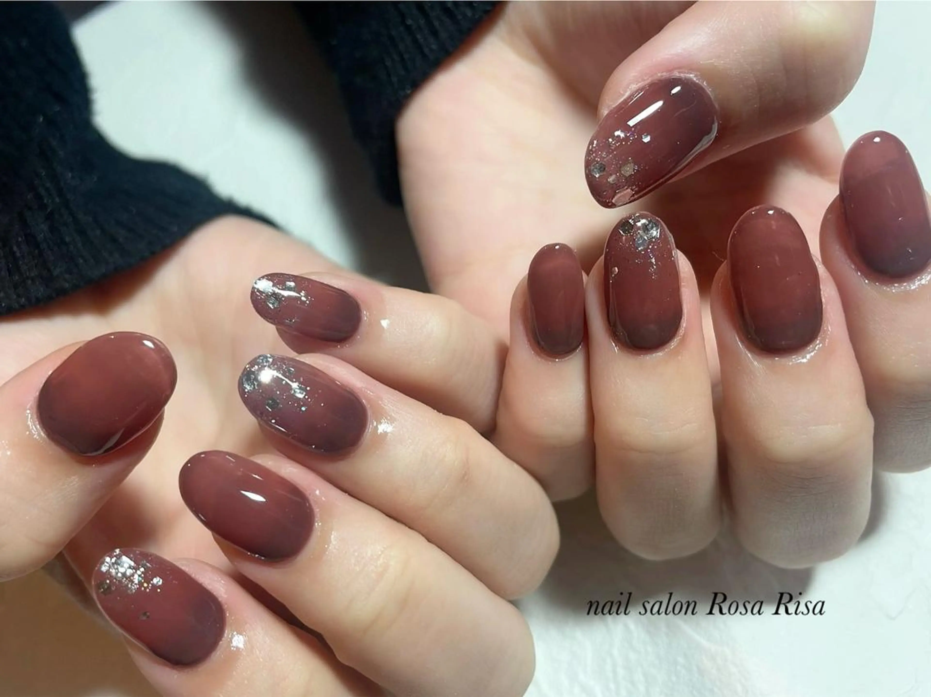 ミディアム ネイル ワンカラーネイル ネイルスタジオ シェイクユアハンズのネイルデザイン