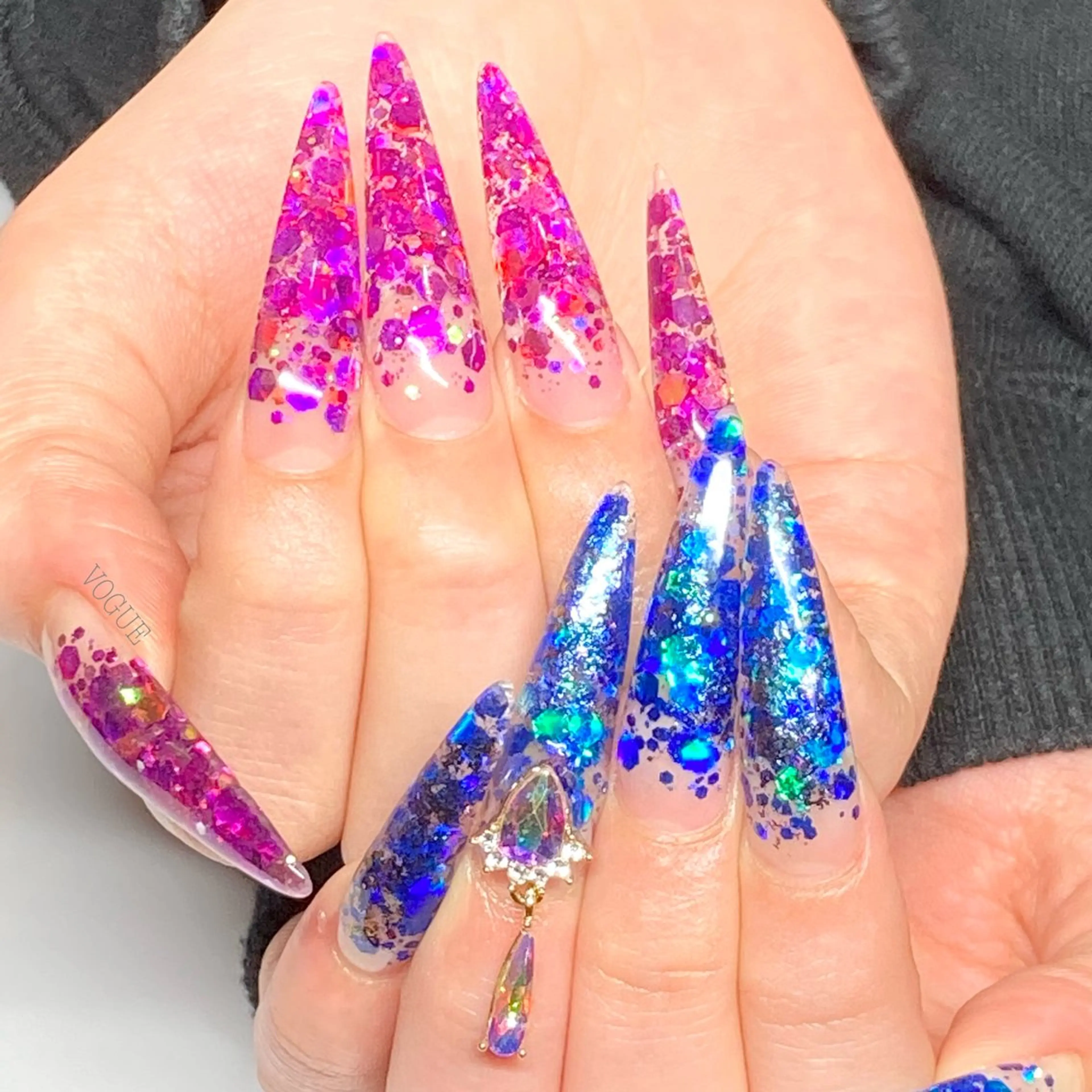 ネイル ハンドネイル VOGUE ×SWANのネイルデザイン
