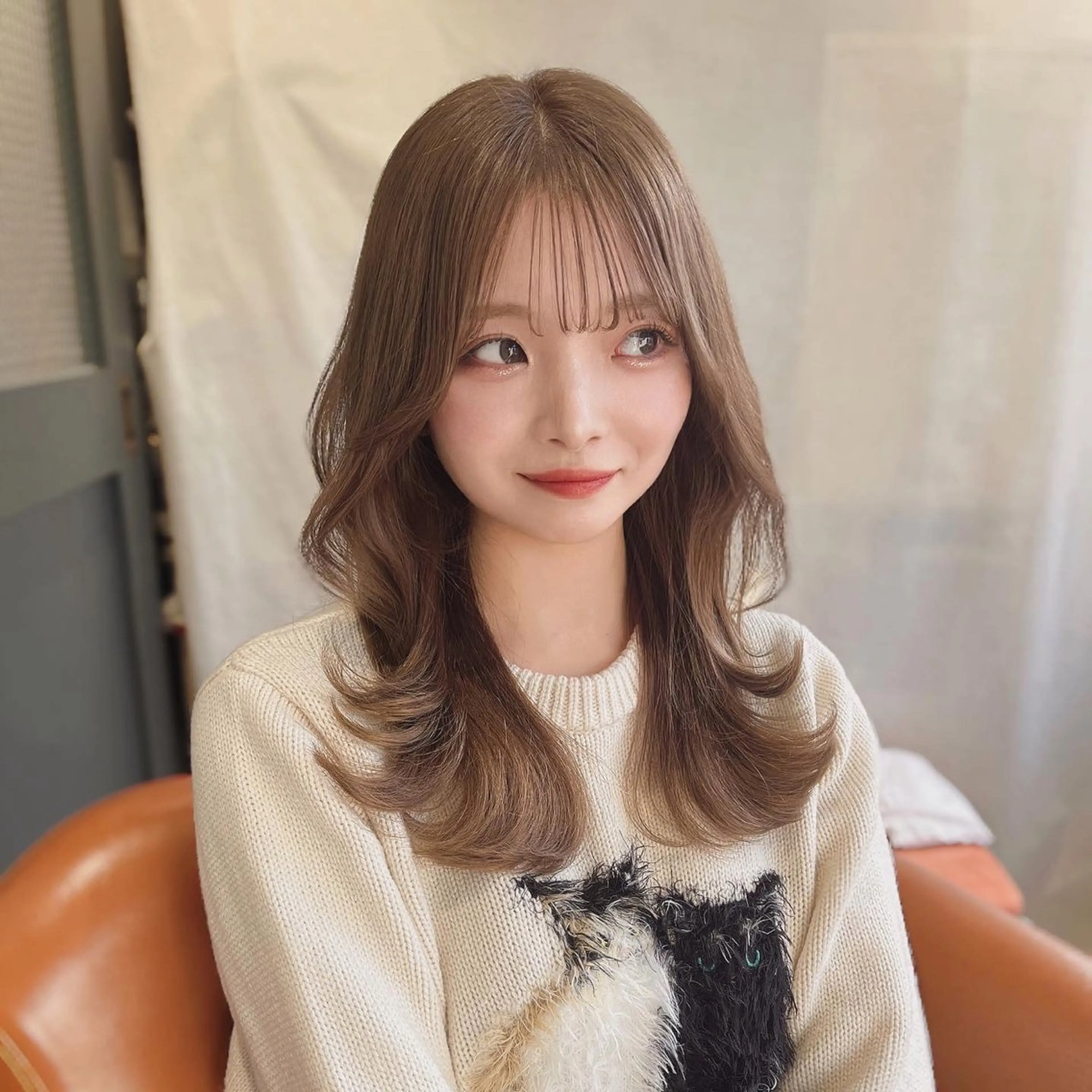 セミロング くびれヘア 韓国風ヘア 奥田 蓮のヘアスタイル