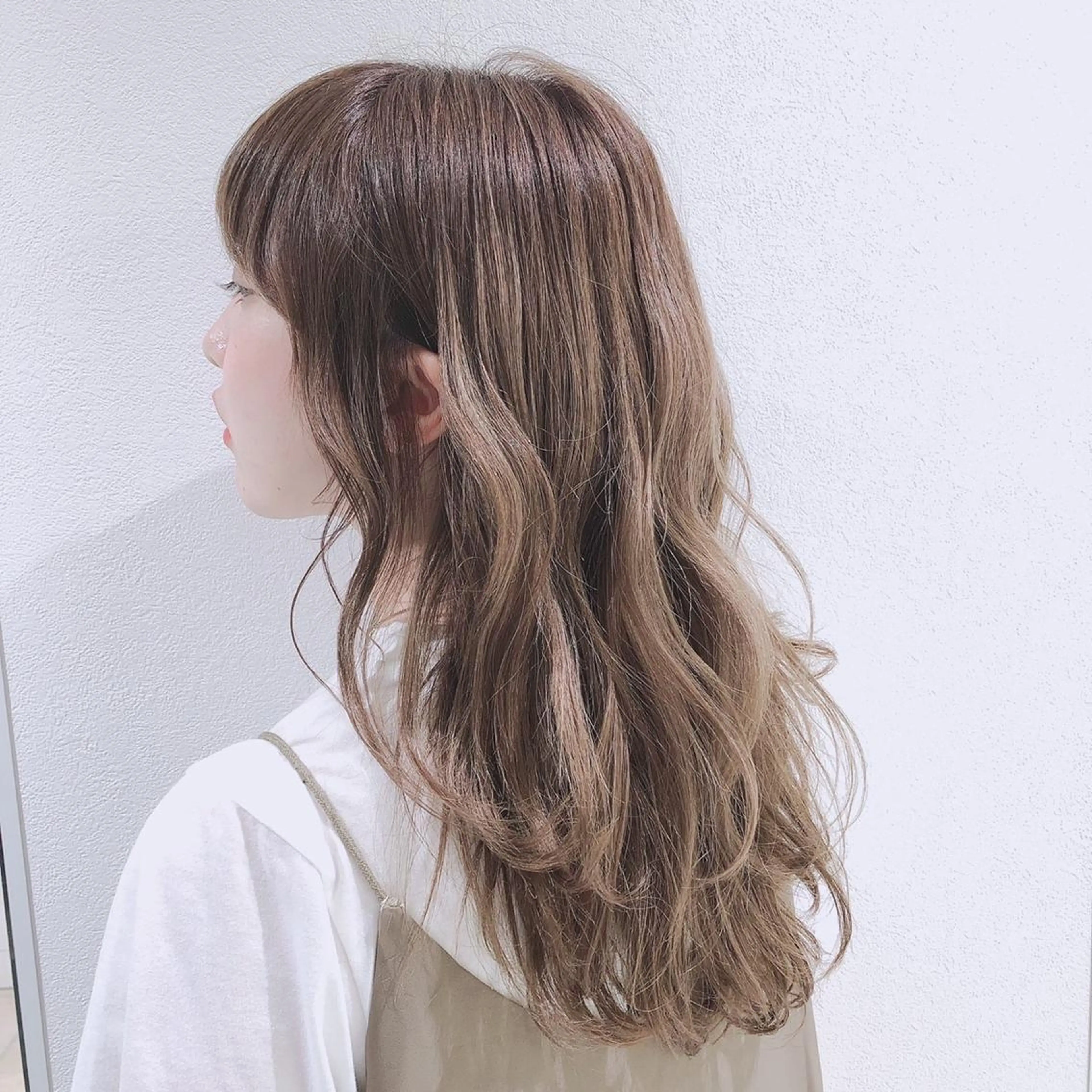 セミロング カラー 西山梨々【12/1〜 産休を頂きます🎀】のヘアスタイル