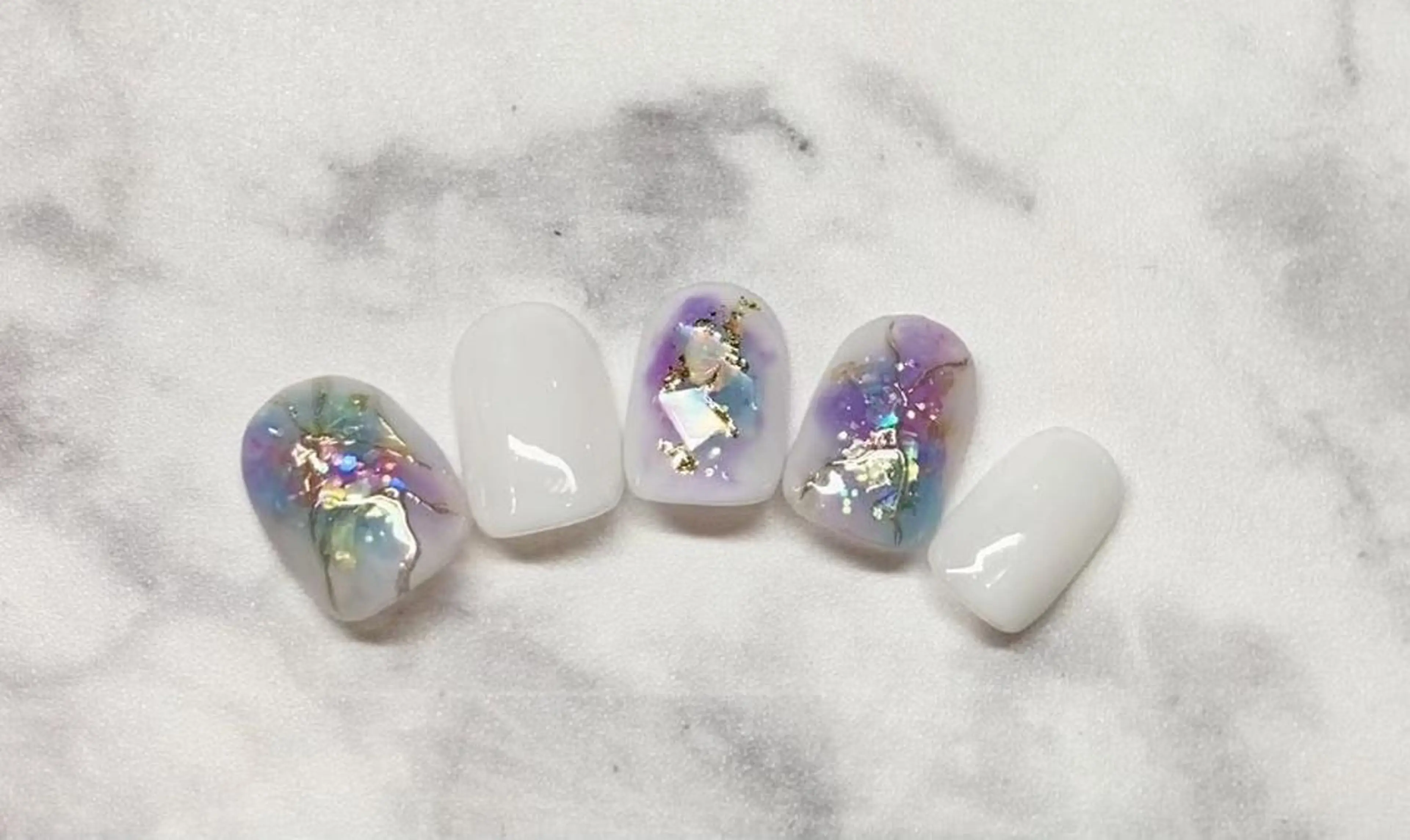 ネイル 長さ出し ジェルネイル 韓国ネイル マグネットネイル 持ち込み ハンドネイル Nail&eye Belire 新宿のネイルデザイン