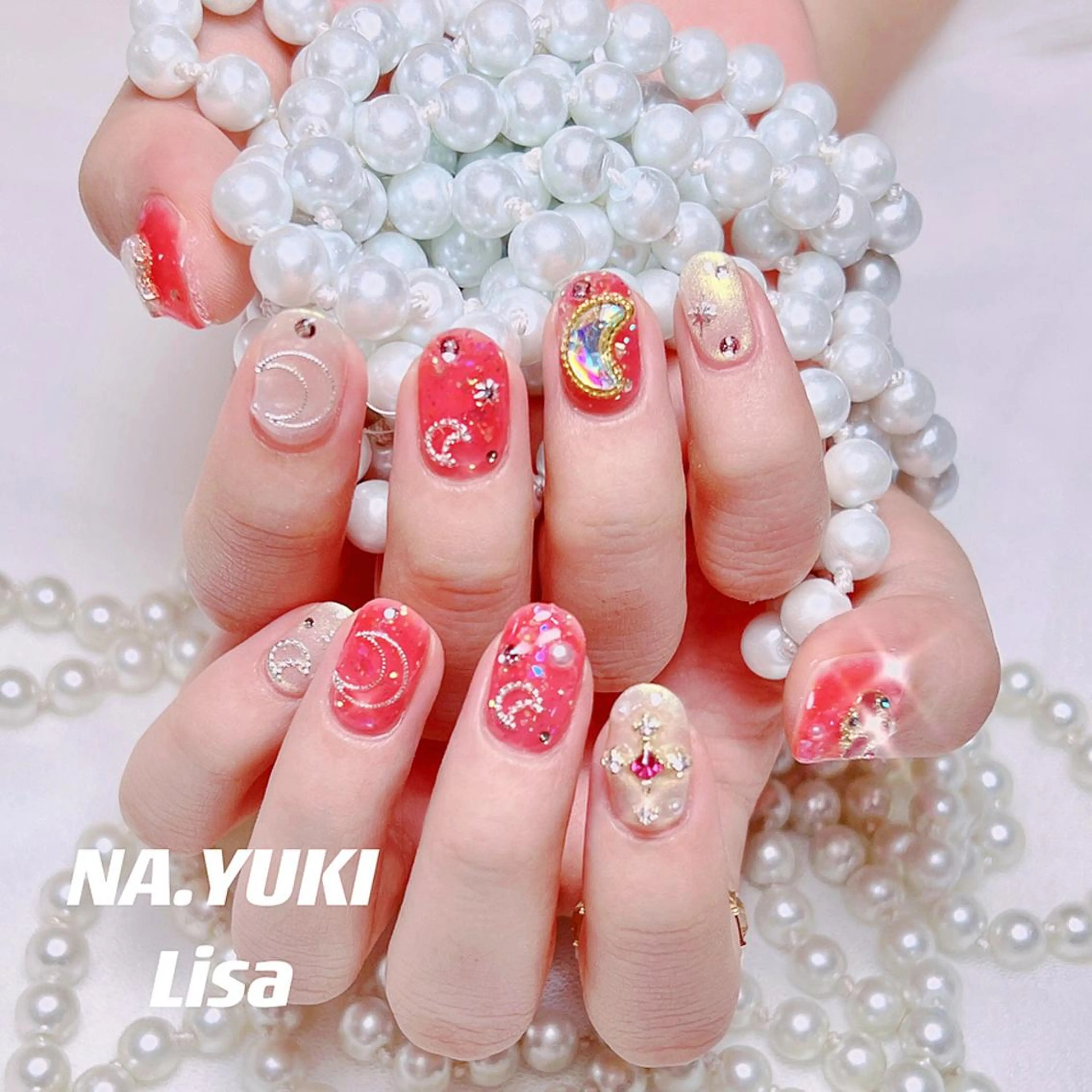 ネイル 🦋 Queenieのネイルデザイン