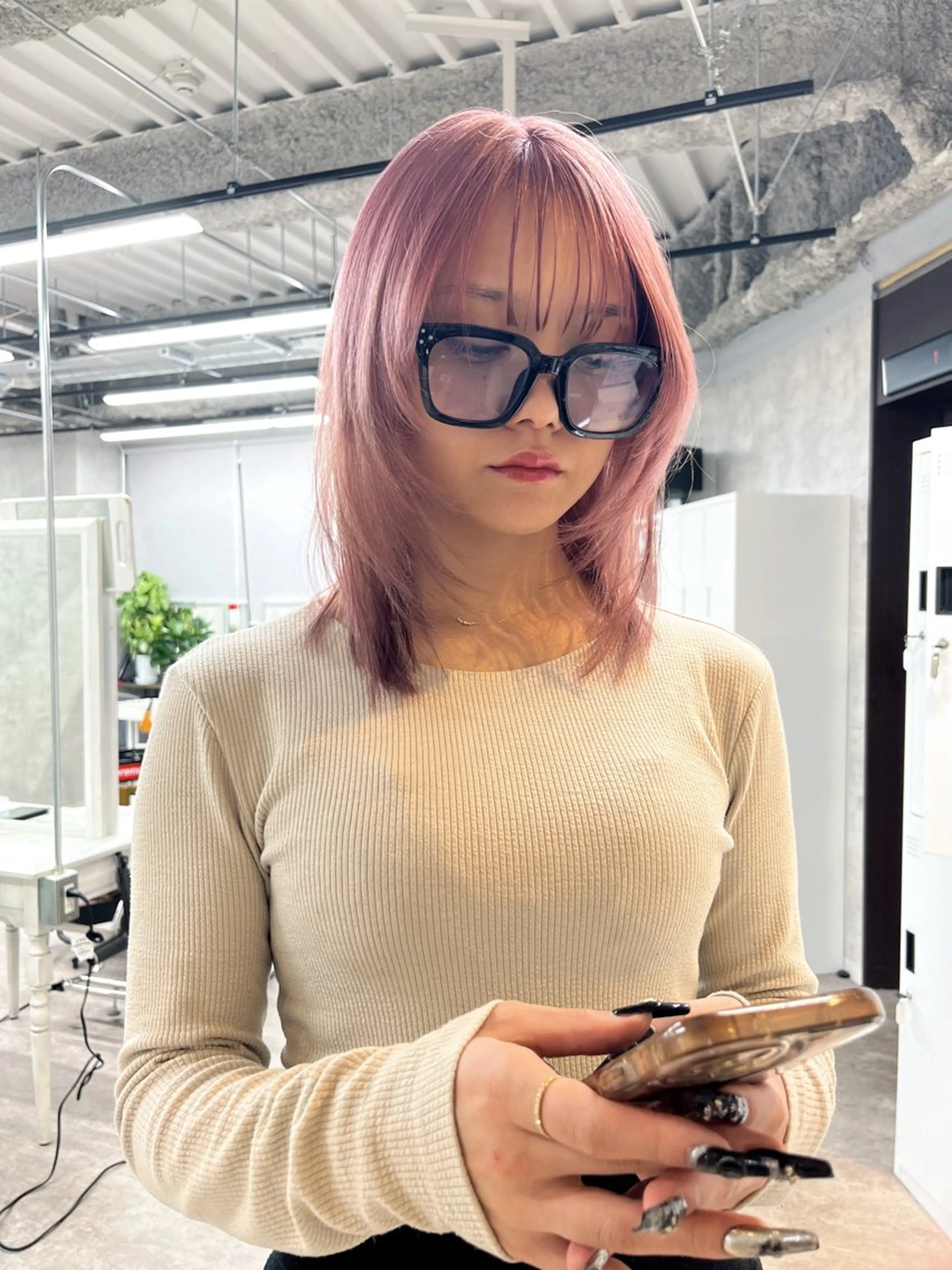 ミディアム カラー カット ヘアカラー トリートメント ヘアセット ハイトーン/レイヤー 💜Akaneのヘアスタイル