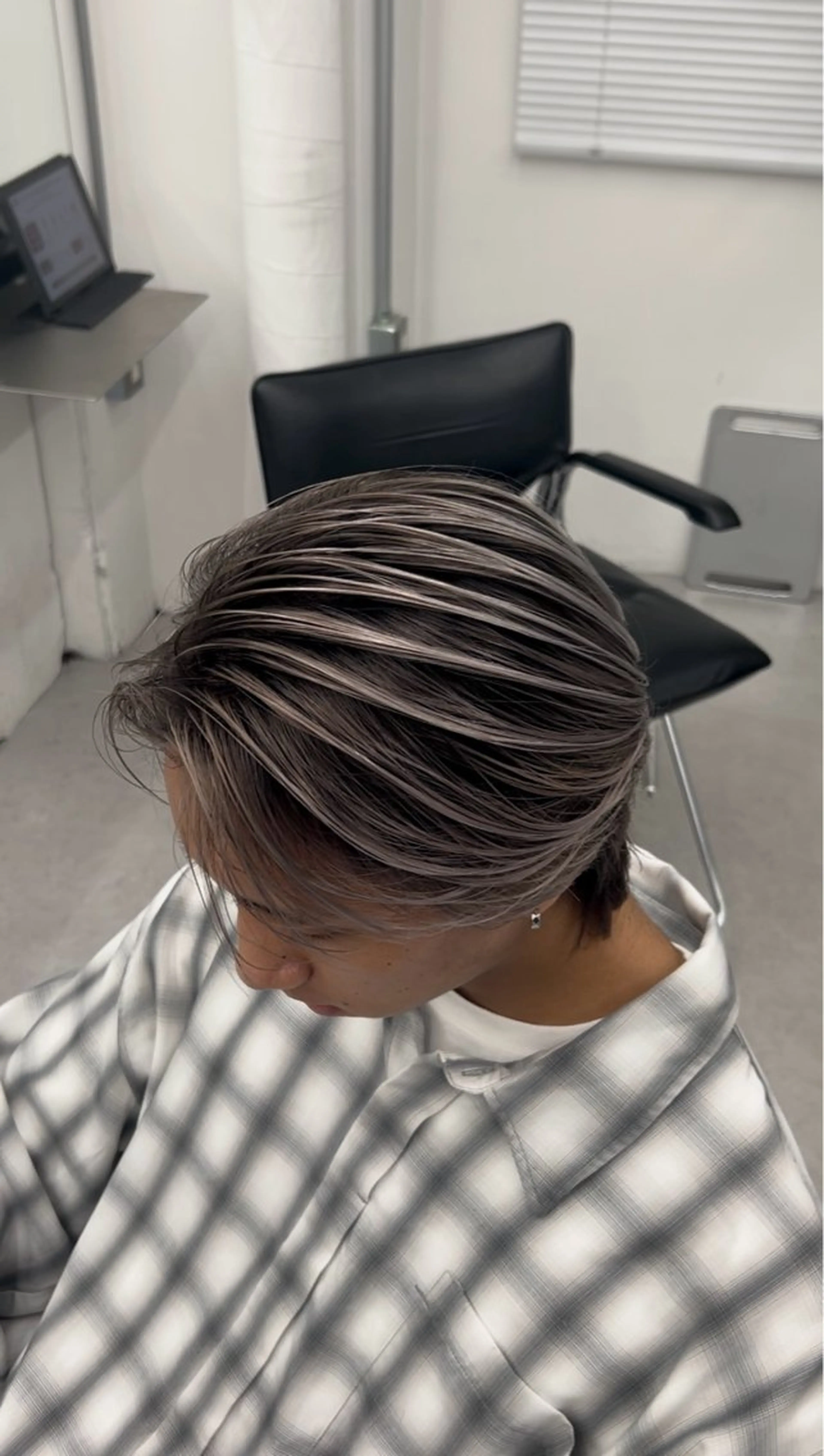 ミディアム カラー メンズ メンズバレイヤージュ 🔥メンズカット🔥のヘアスタイル