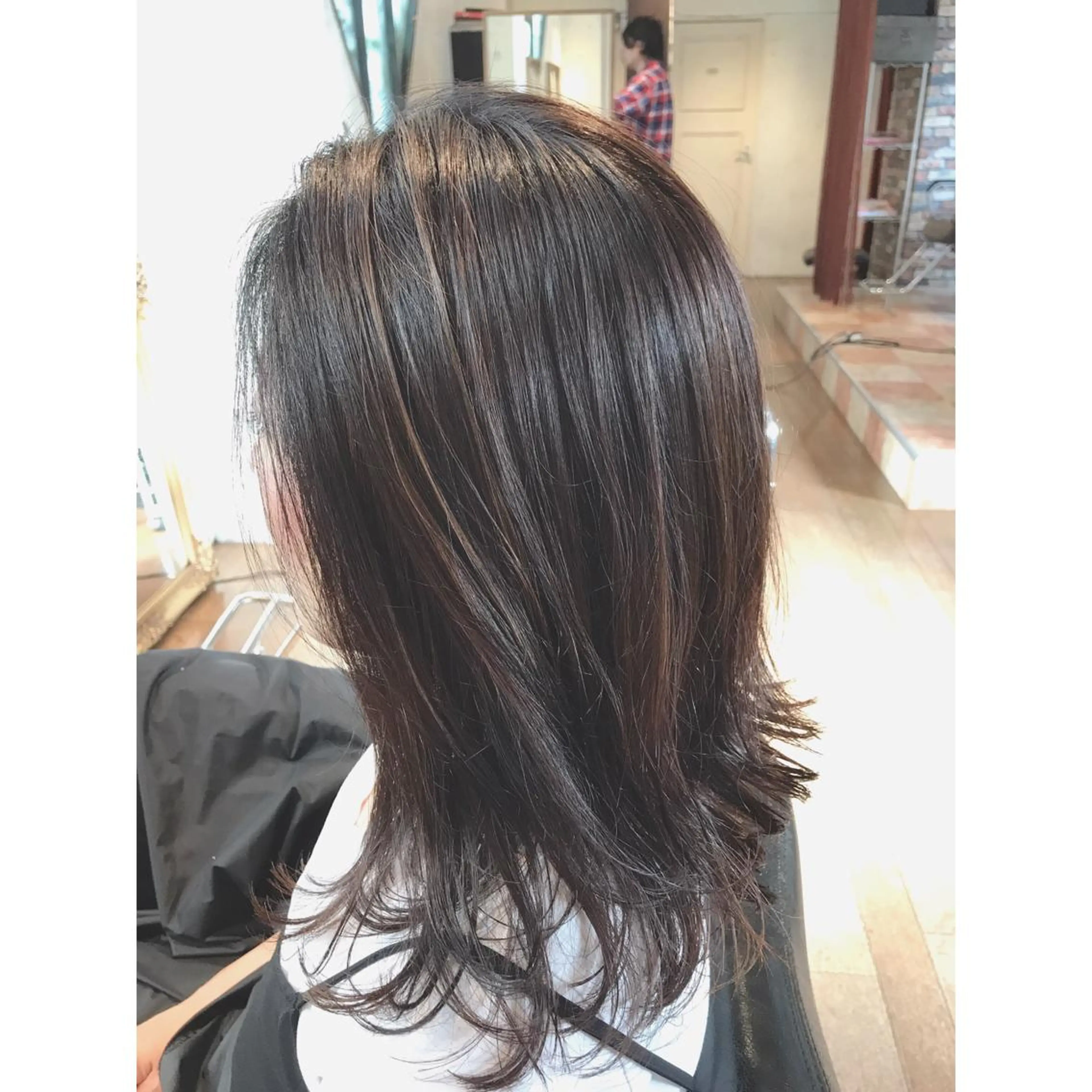 ミディアム カラー パーマ ハイライトカラー ハイライト corona hairdesign KAZUE MAEDA所属・マエダ　カズエ🫶 coronahairのヘアスタイル