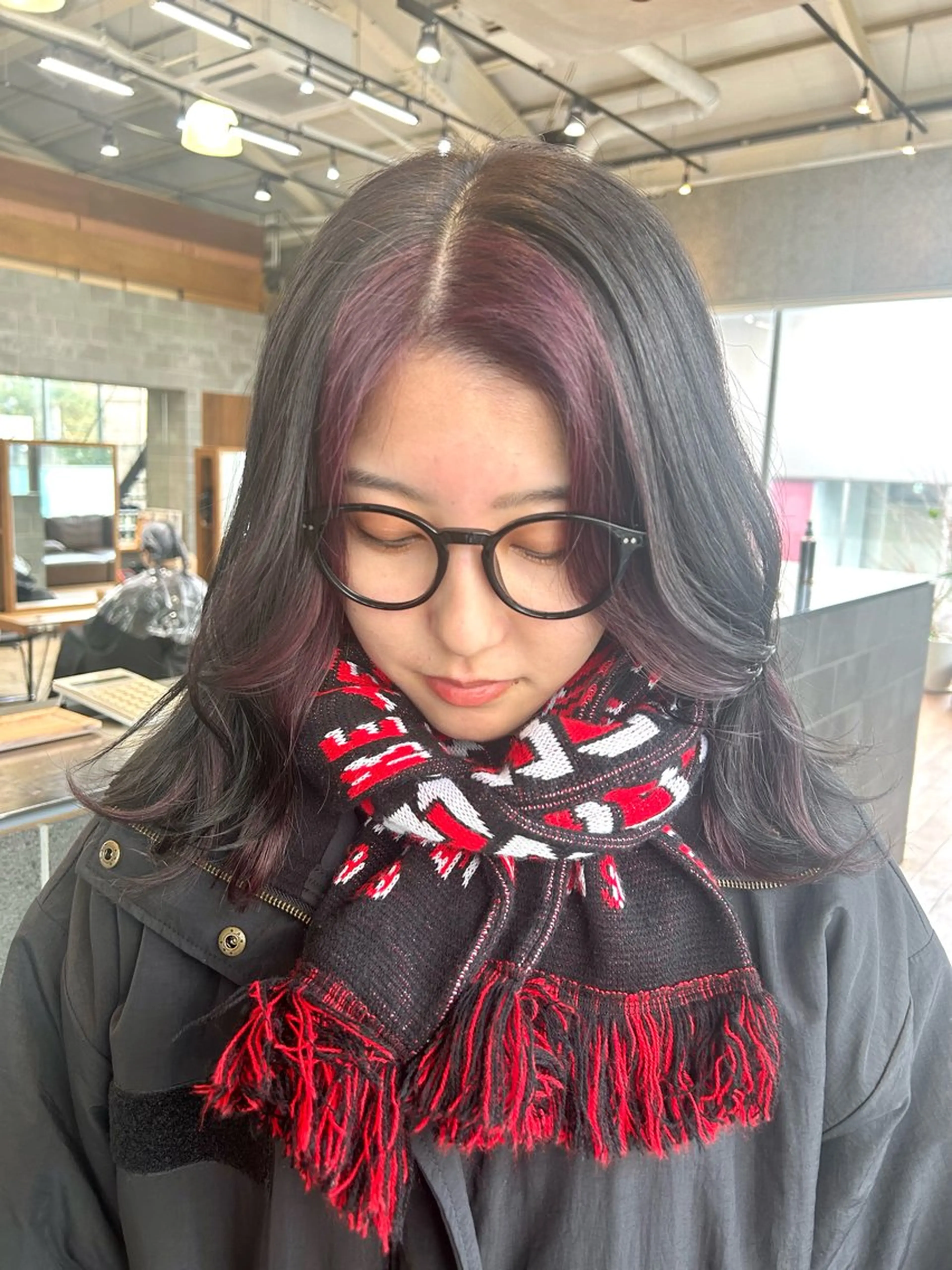 セミロング カラー 光透け髪🫧 moekaのヘアスタイル