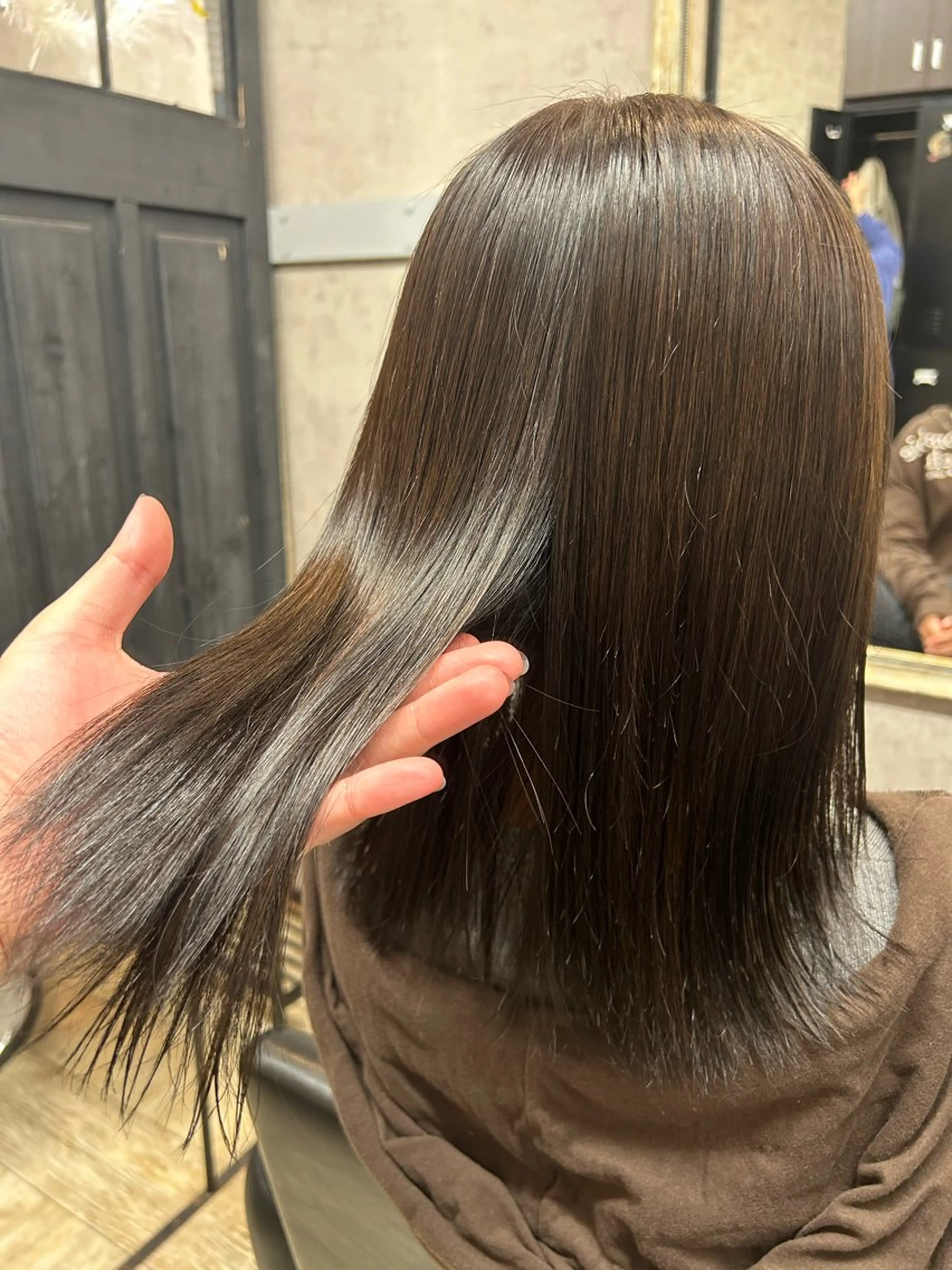 ミディアム カラー ブラウンカラー オリーブブラウン noa Hair Design 町田店所属・青柳 若奈のヘアスタイル