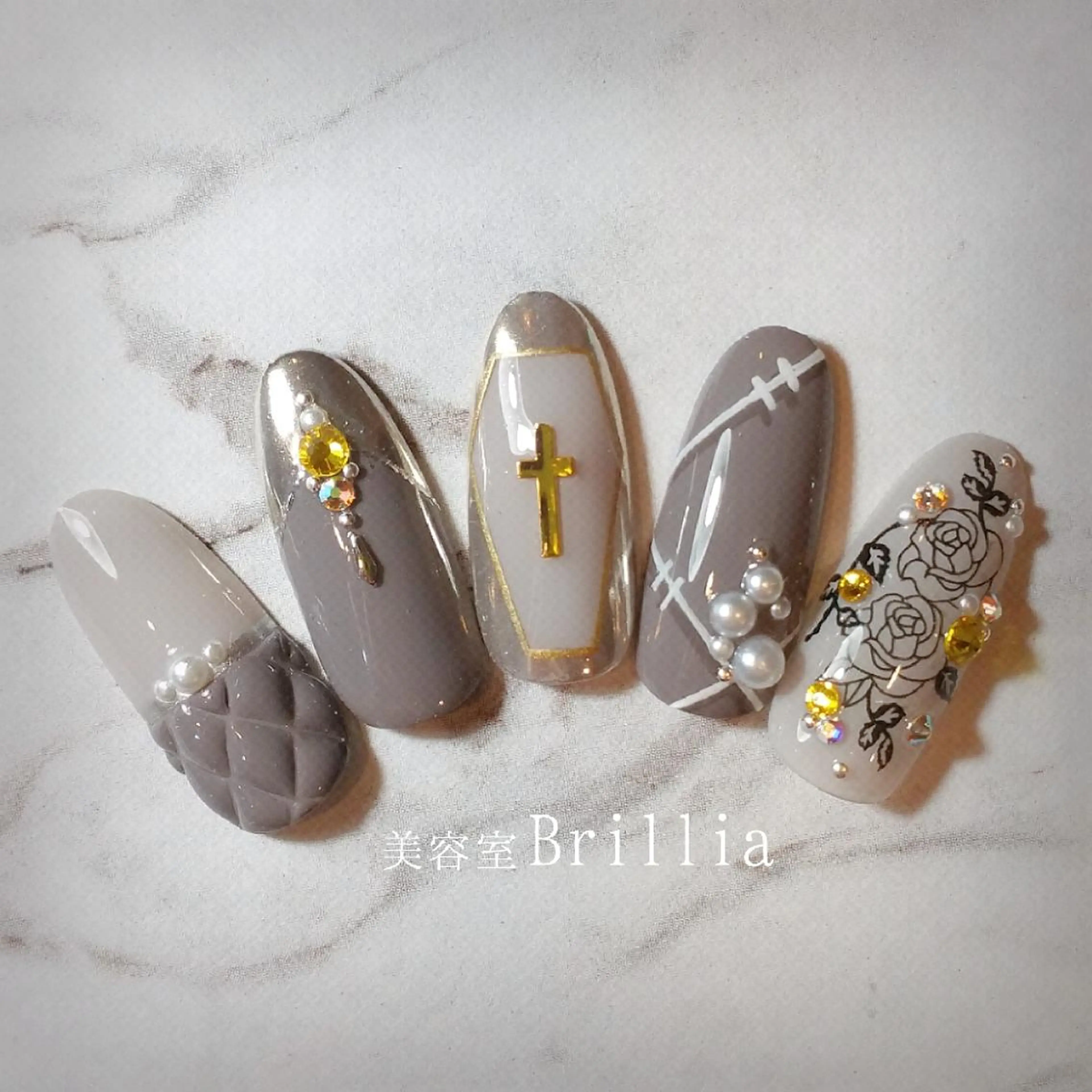 ネイル ハンドネイル 柴田 彩のネイルデザイン