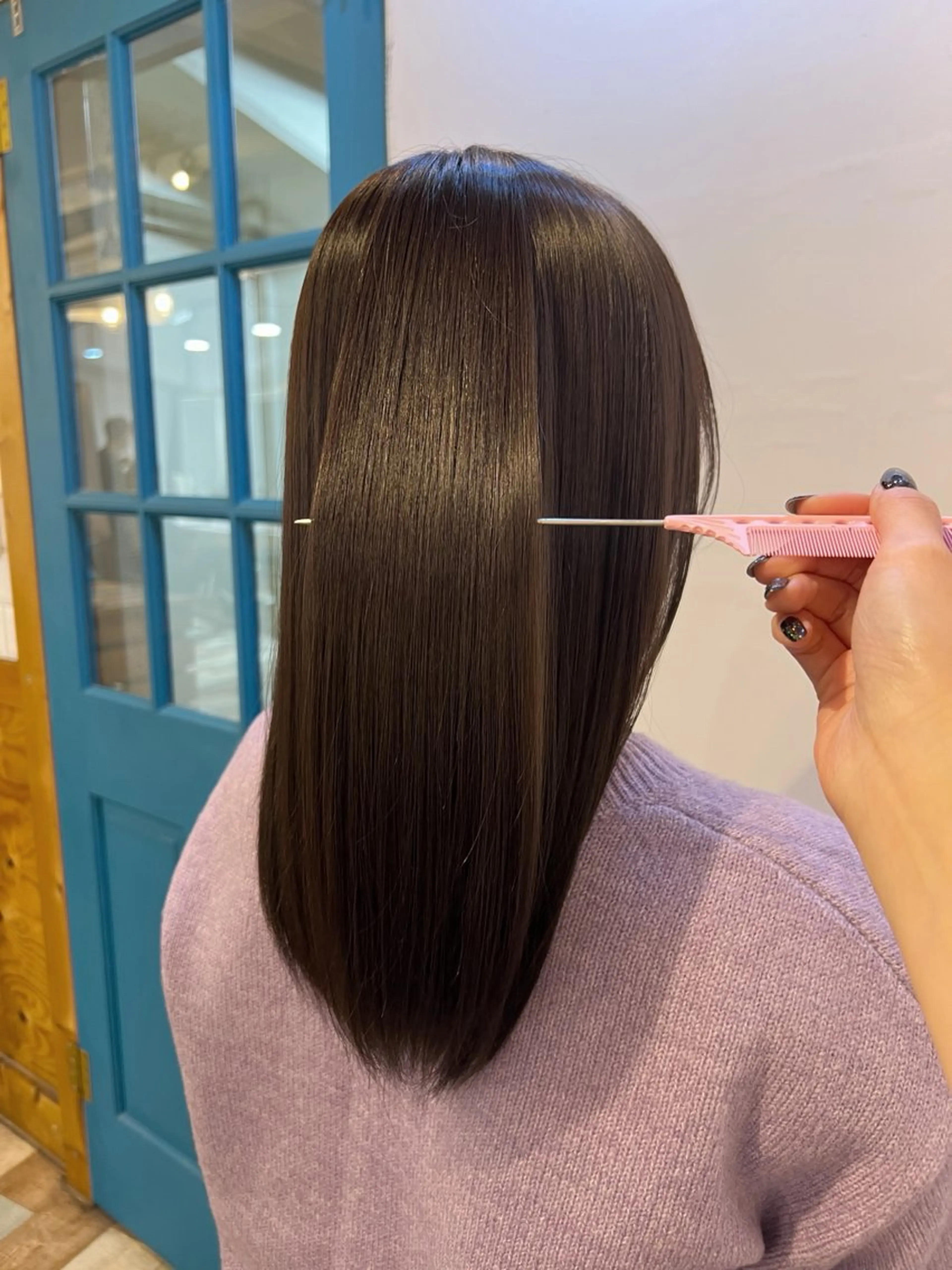 セミロング カラー デザインカラー イヤリングカラー ボブ 顔周りカット 髪質改善 ヘアカラー 縮毛矯正 トリートメント KANA/ボブ/ インナーカラー/艶髪のヘアスタイル