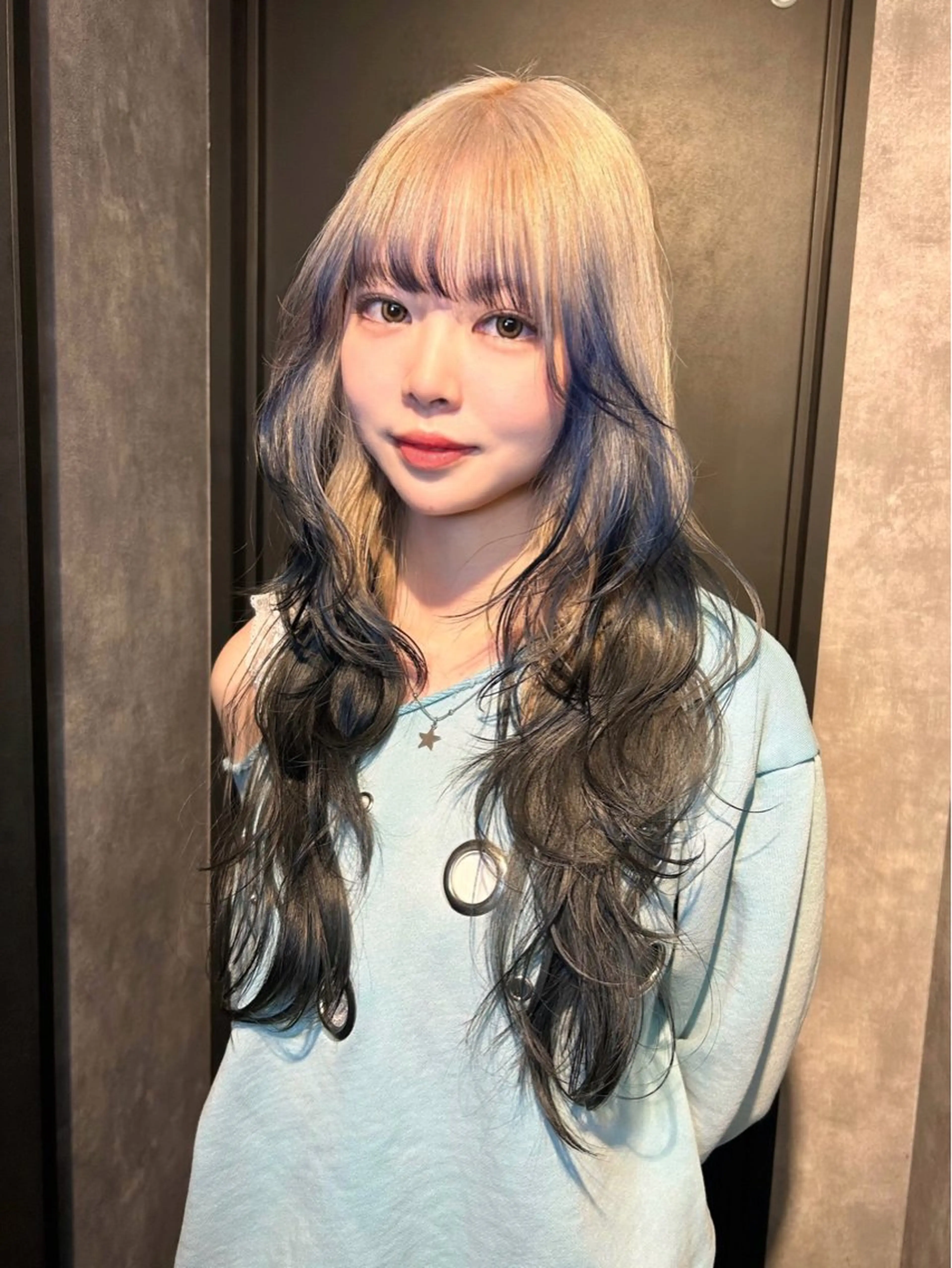 セミロング ヘアカラー 鈴木 華奈のヘアスタイル