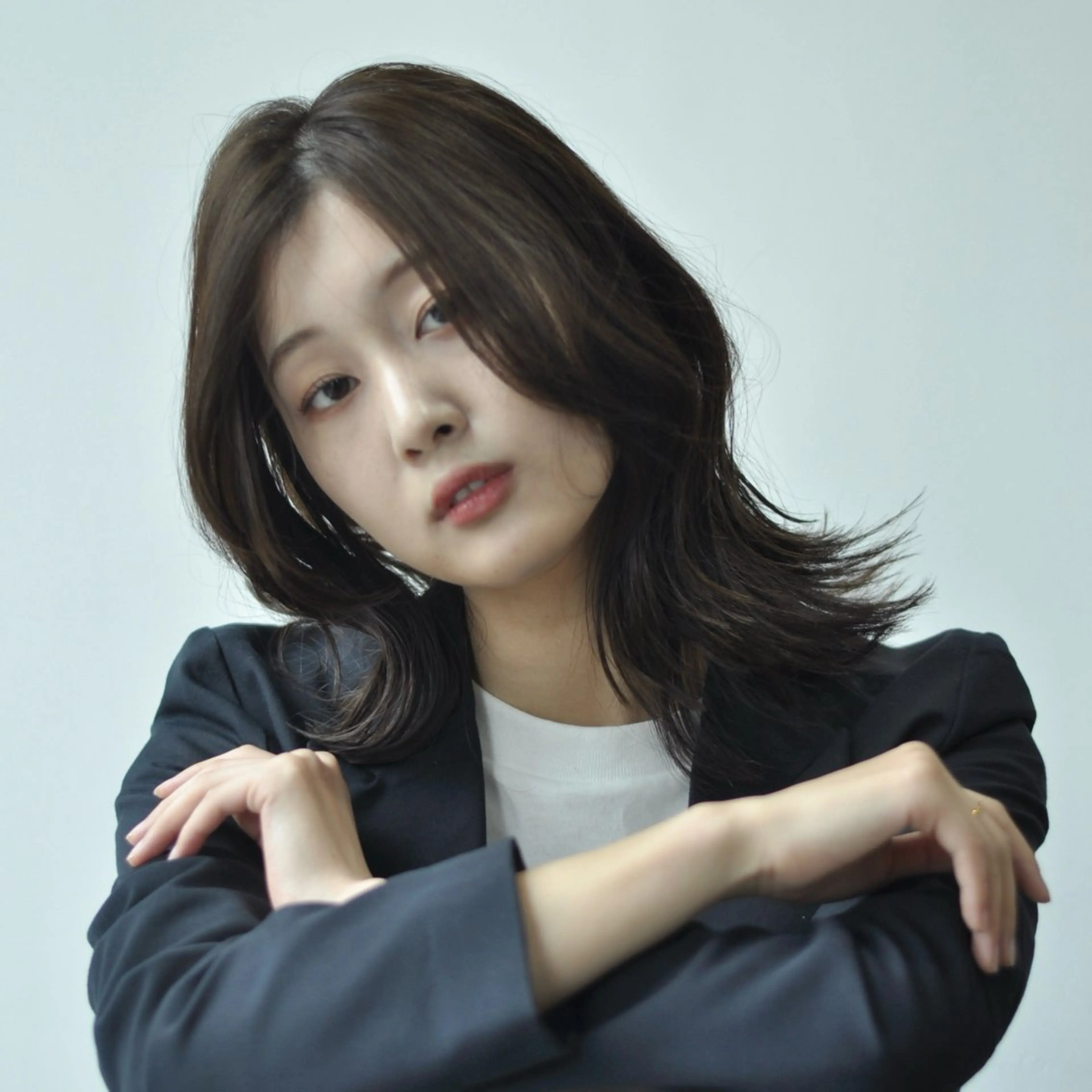 セミロング カラー 🌿似合わせブリーチ 小俣　来🌿のヘアスタイル