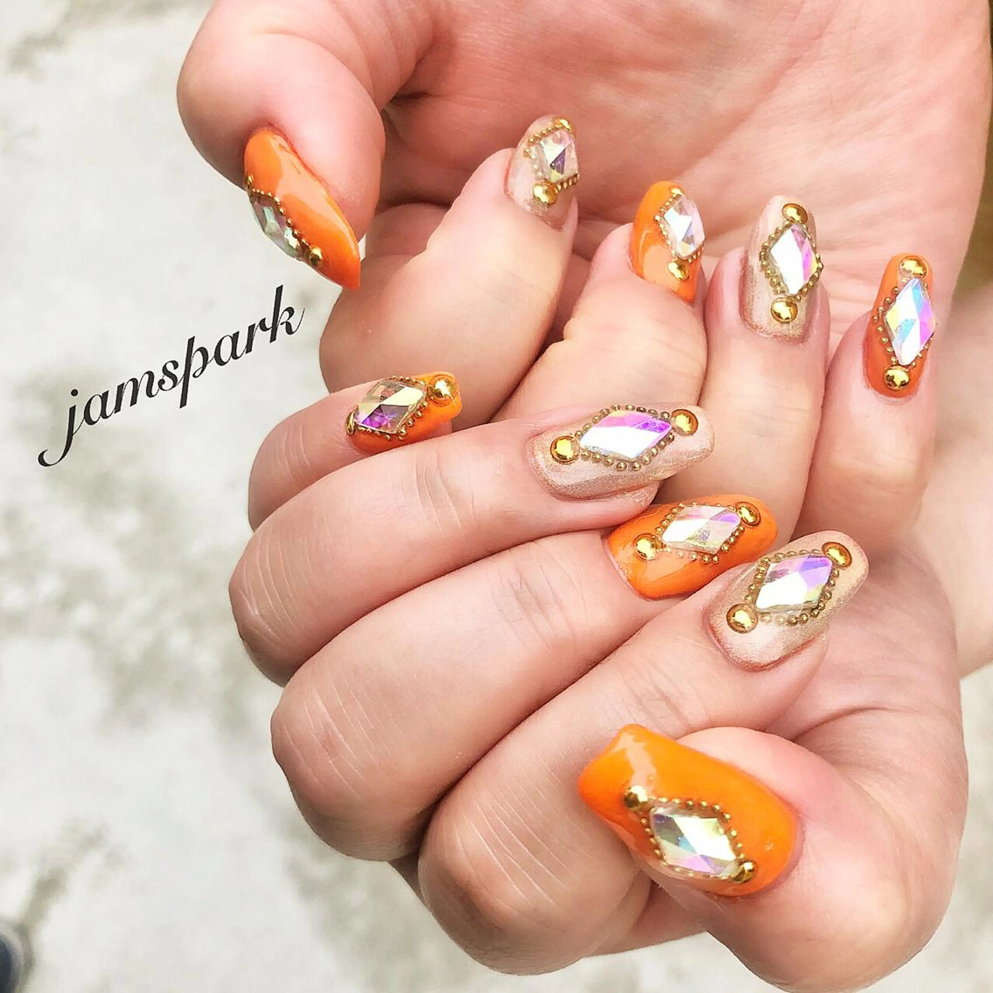 ネイル アートネイル ロングネイル ニュアンスネイル オレンジ 春ネイル ハンドネイル jamspark ✨のネイルデザイン