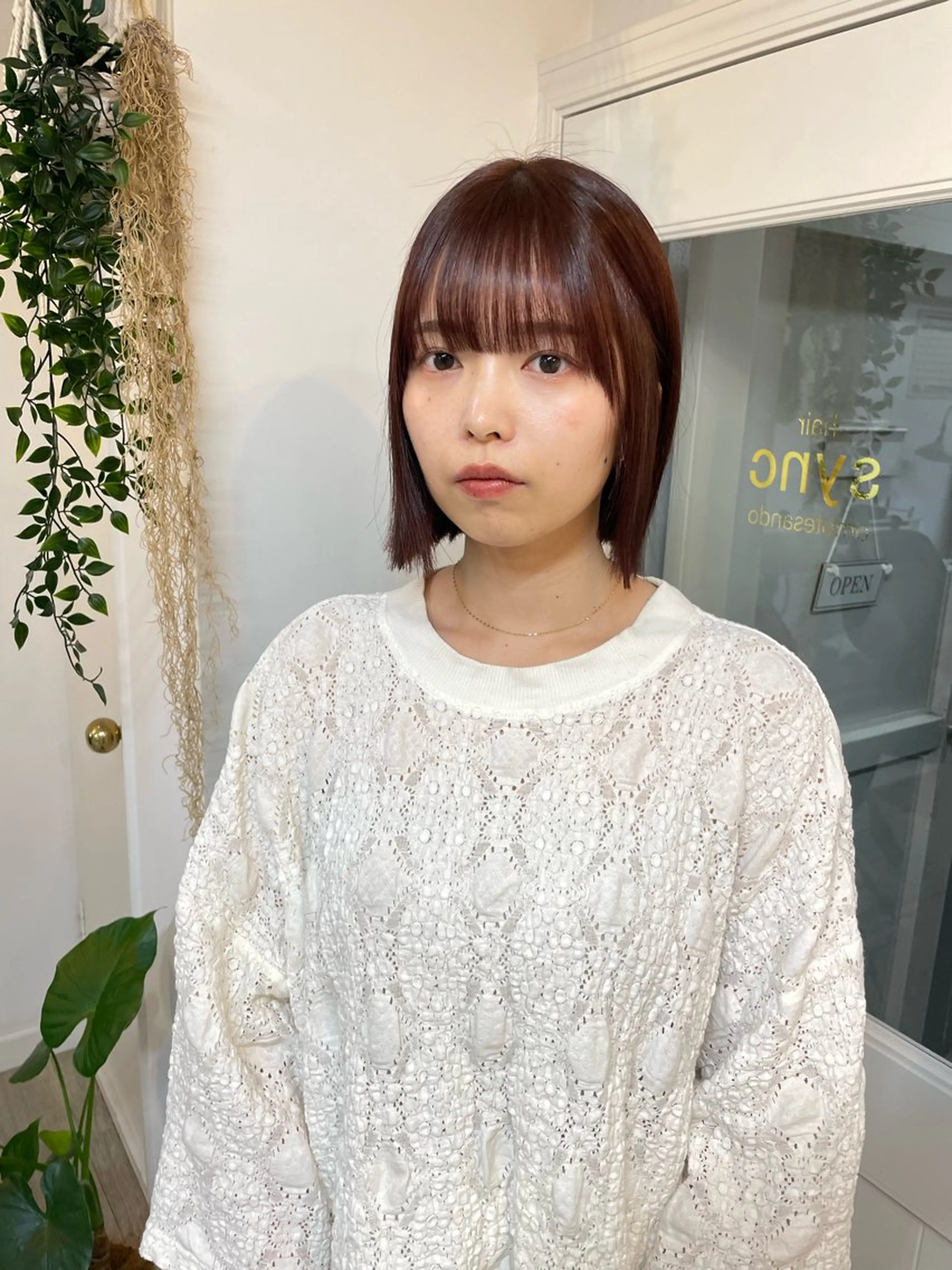 ショート カラー ブリーチ ブラウンカラー ダブルカラー ラベンダーカラー ラベンダーブラウン カット ヘアカラー トリートメント ブリーチなしで透け感 暖色カラーボブaoiのヘアスタイル