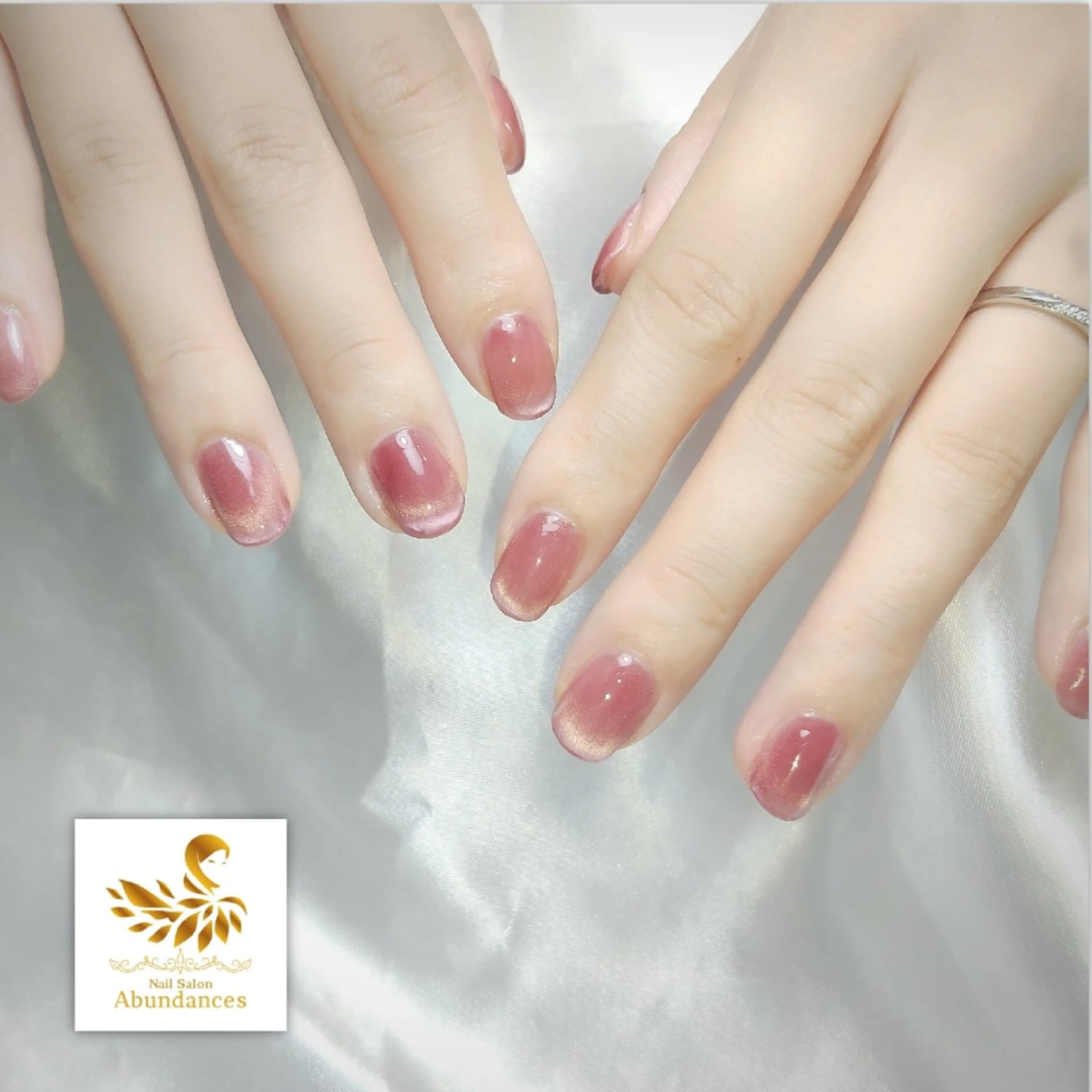 ネイル マグネットネイル オフィスネイル ハンドネイル 完全予約制個室サロン Abundancesのネイルデザイン