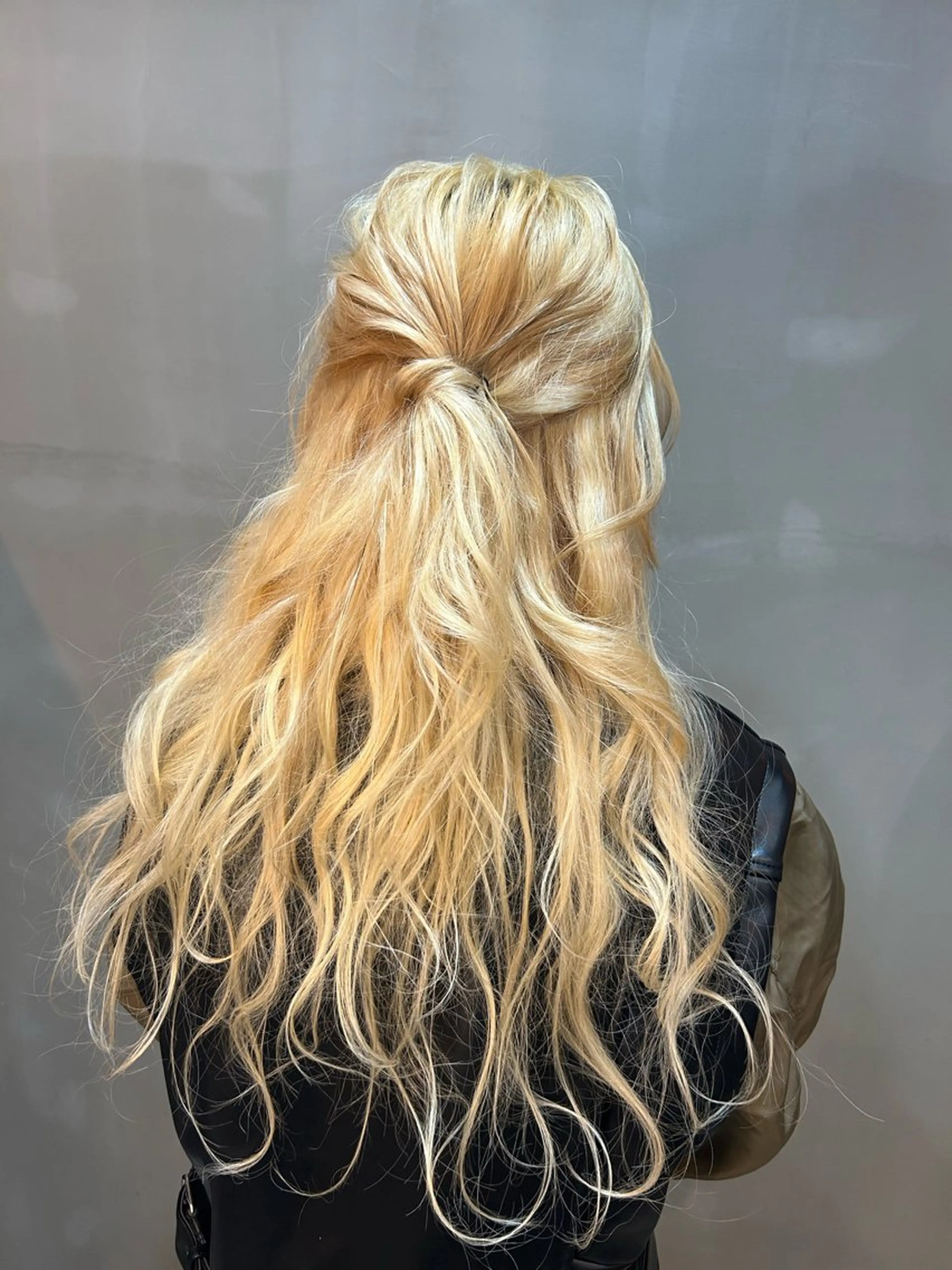 ロング カット ヘアカラー トリートメント L STUDIO所属・ハイトーン/ブリーチ 🧁soraのヘアスタイル