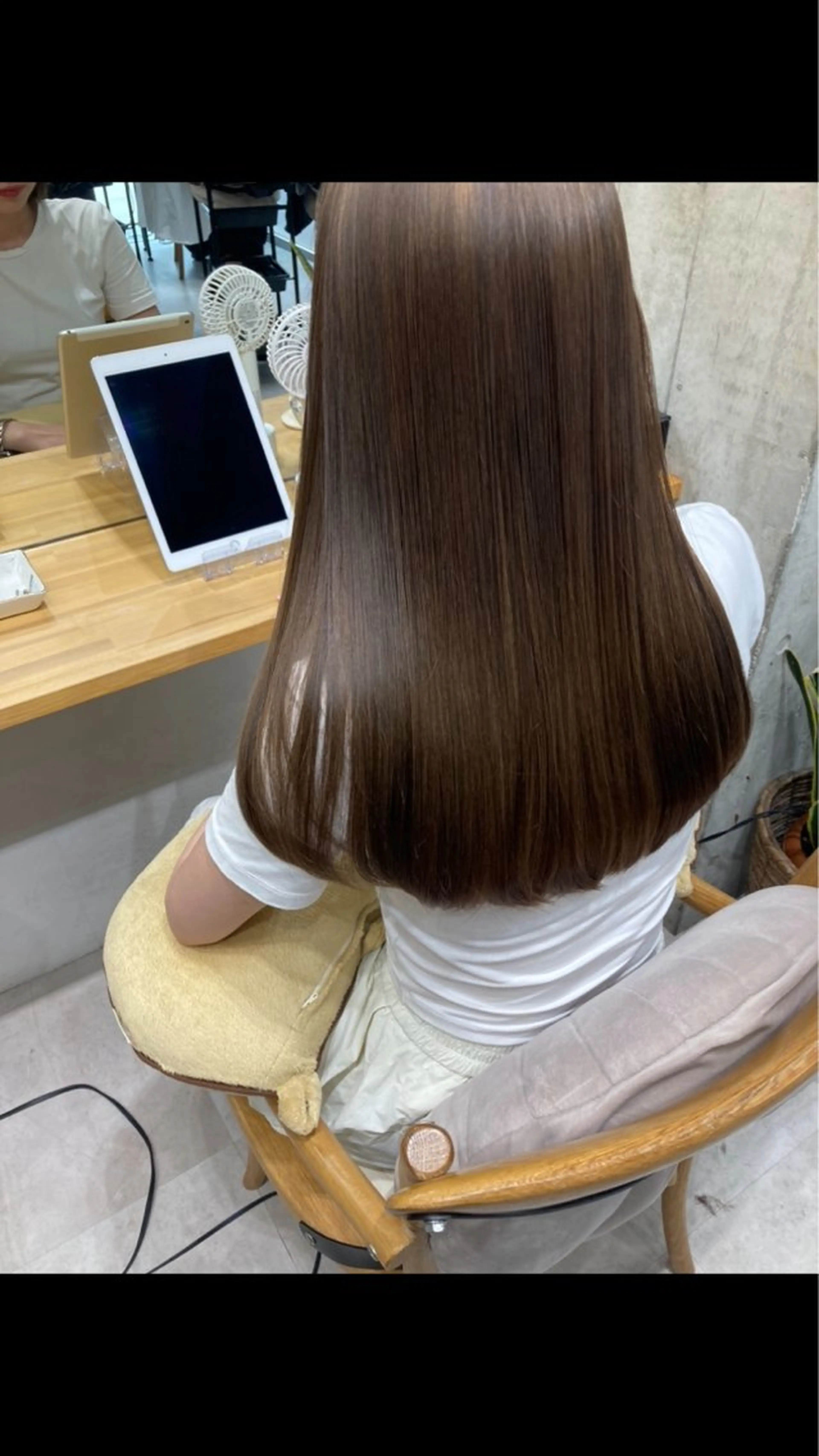 ロング ✨色持ちの良い艶 カラー✨蟹江真世のヘアスタイル