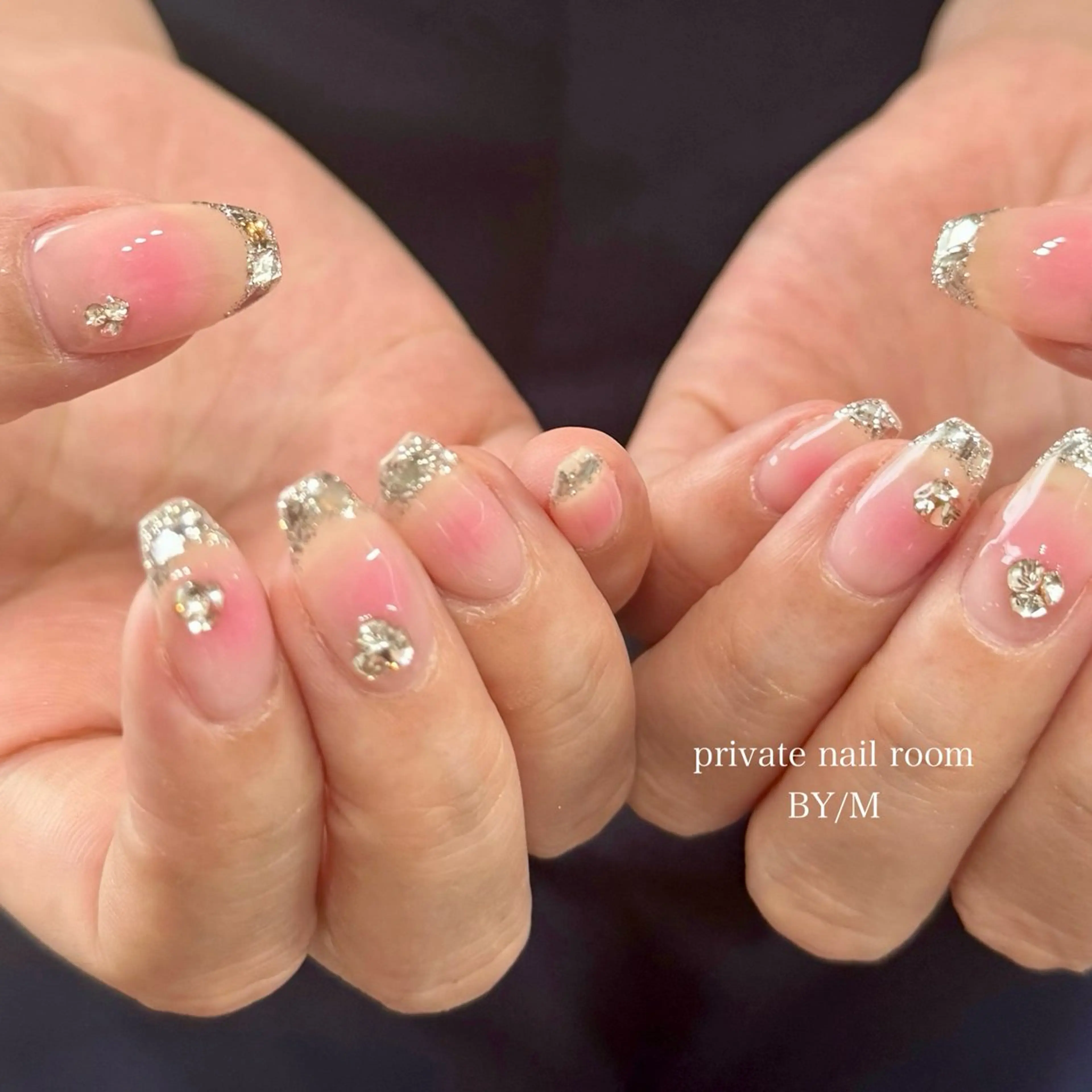 ネイル チークネイル フレンチネイル ガラスフレンチ 持ち込み ハンドネイル BY / Mのネイルデザイン