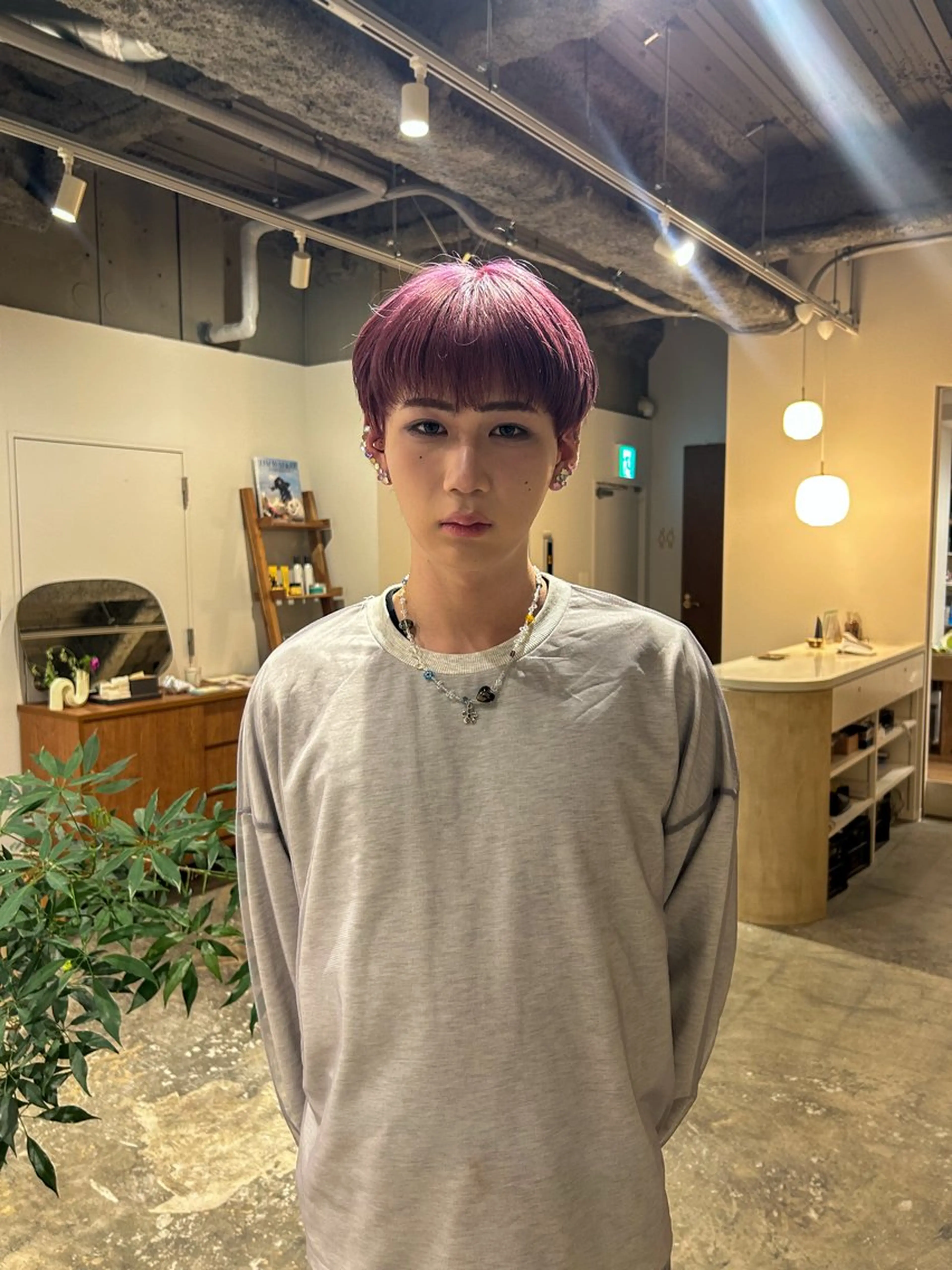 ショート ヘアカラー 佐藤 来輝のヘアスタイル