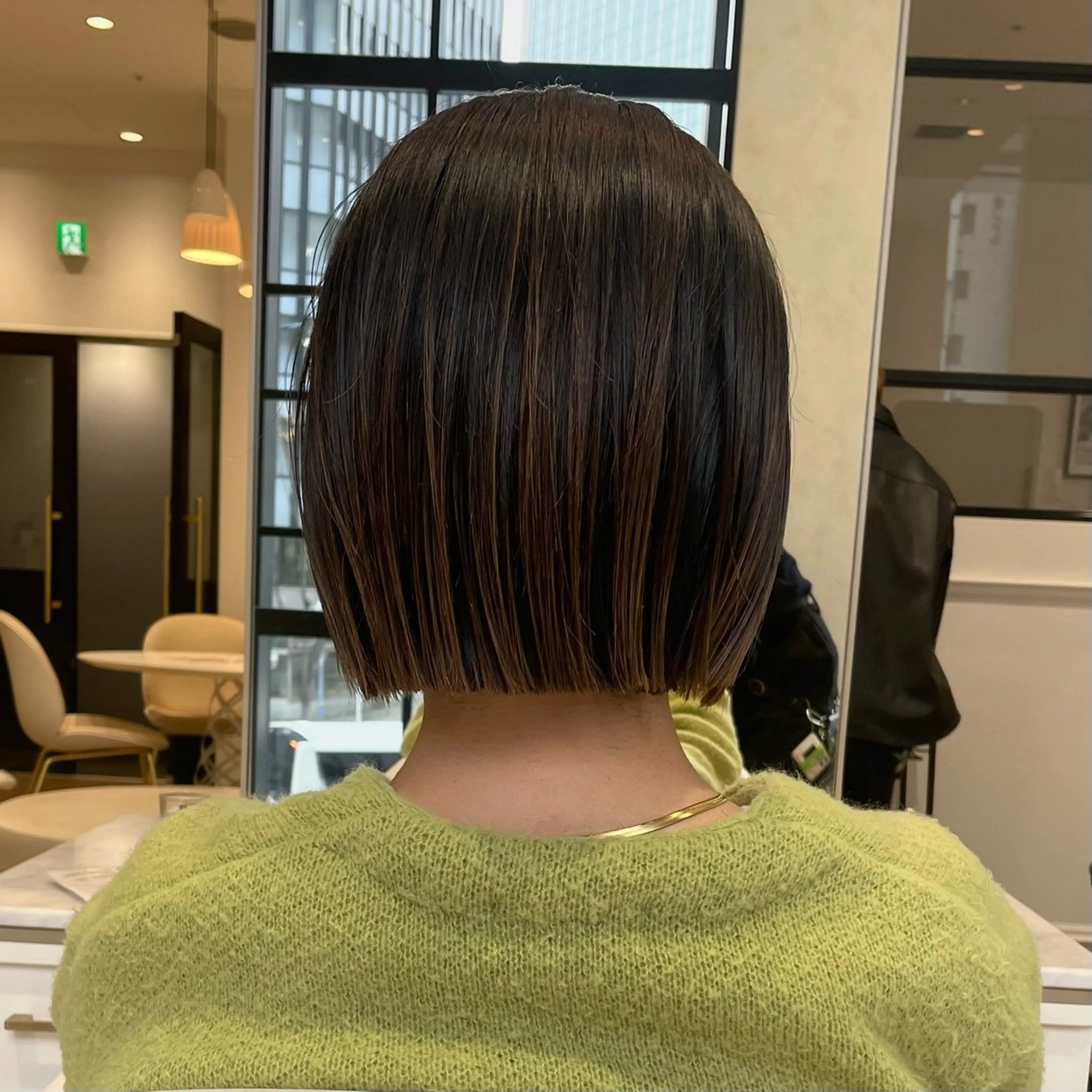 ショート ELLE salon サエのヘアスタイル