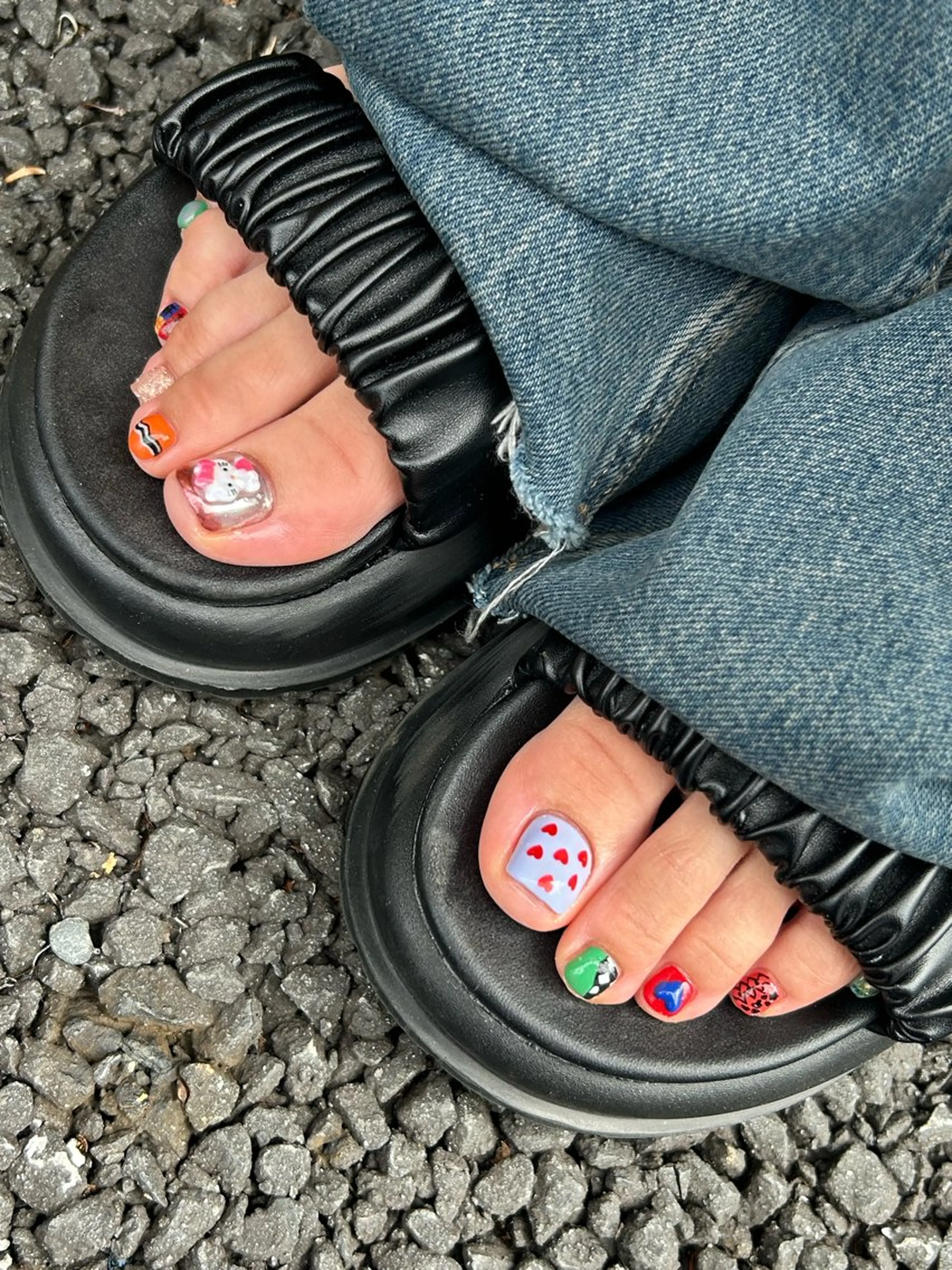 ネイル フットネイル フットネイル プライベートネイルサロンone nail所属・one nail 【カラフル/個性派】のネイルデザイン