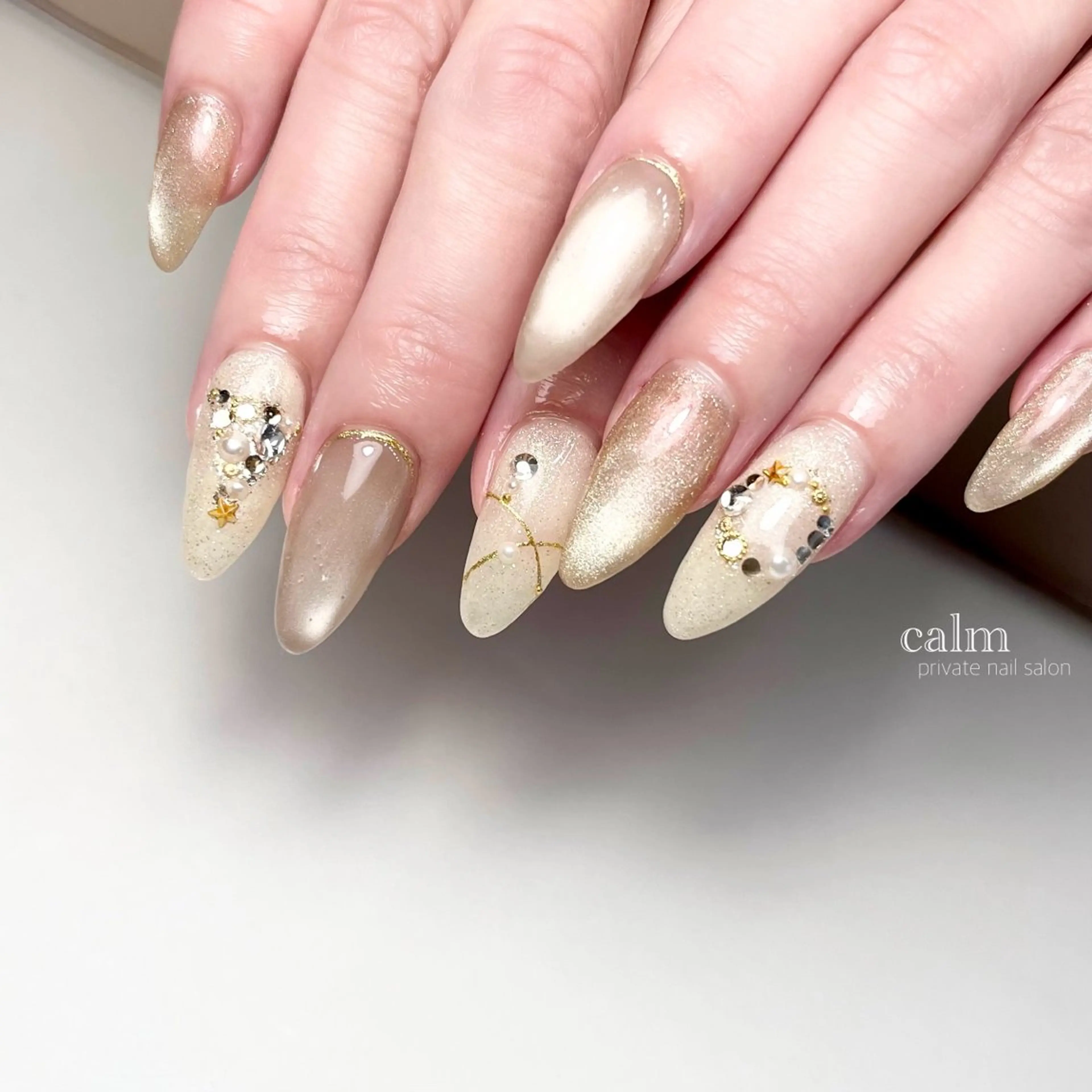 ネイル ハンドネイル calm 〔ｶｰﾑ〕のネイルデザイン