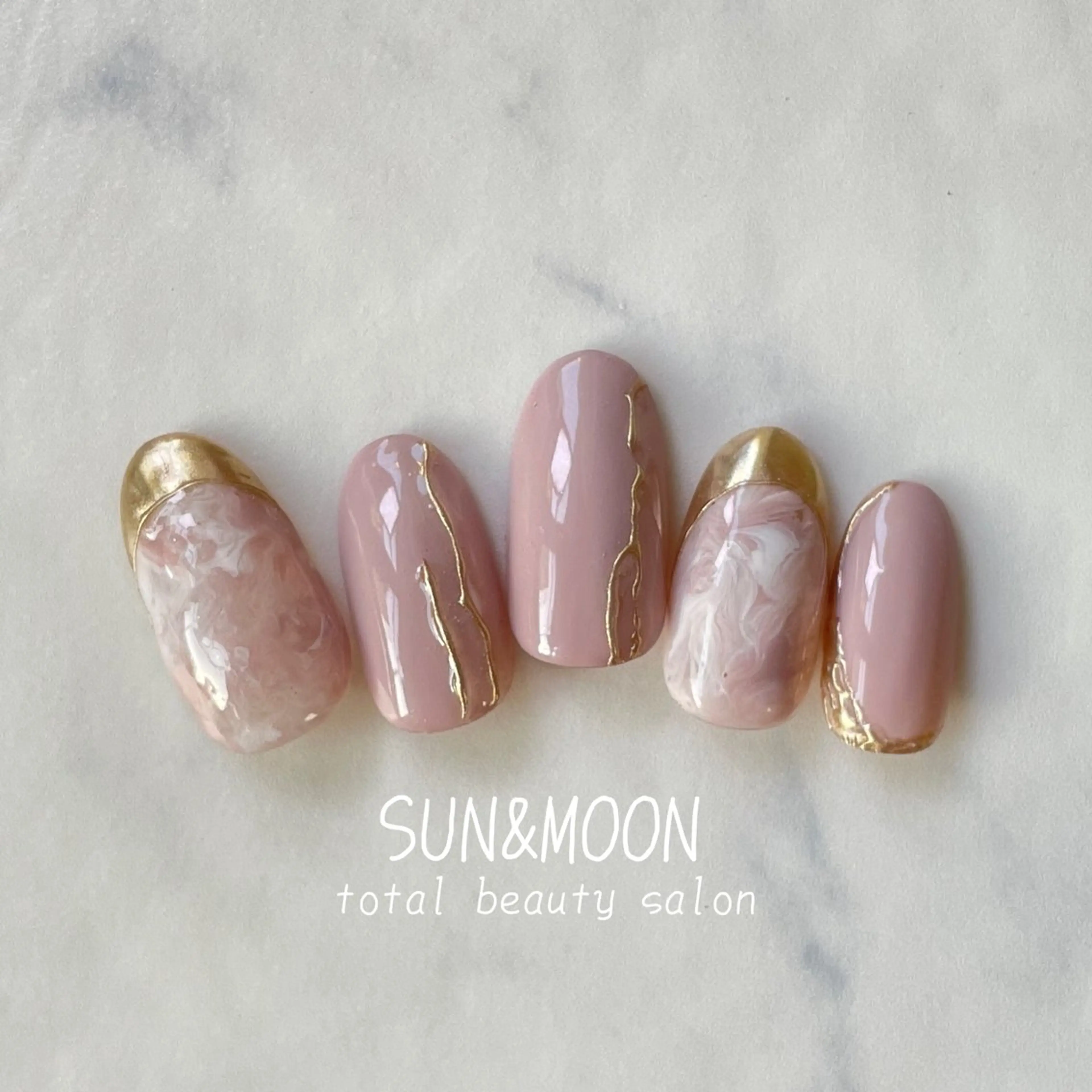 ネイル ハンドネイル ハンドケア SUN&MOON所属・SUN&MOON REOのネイルデザイン