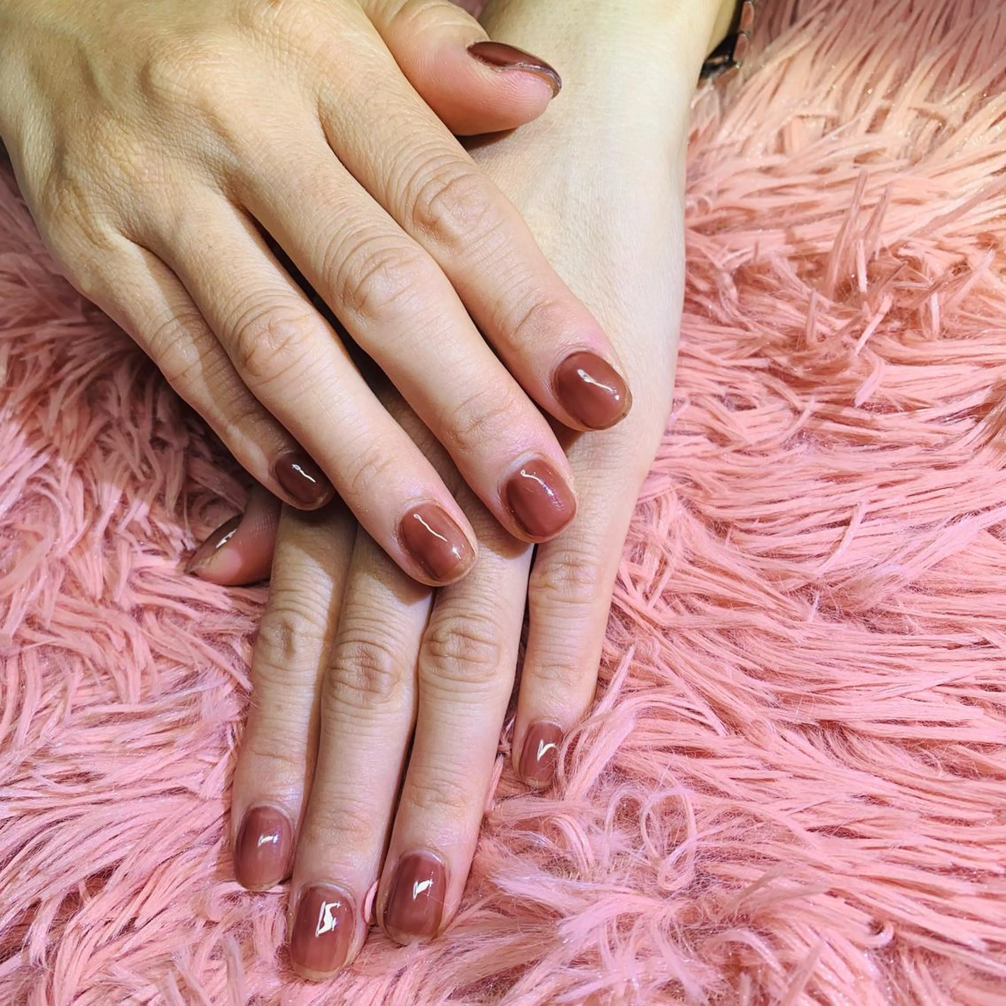 ネイル アートネイル オーロラネイル ブラウン ジェルネイル キラキラネイル Nailsalon Spina 琴美のネイルデザイン