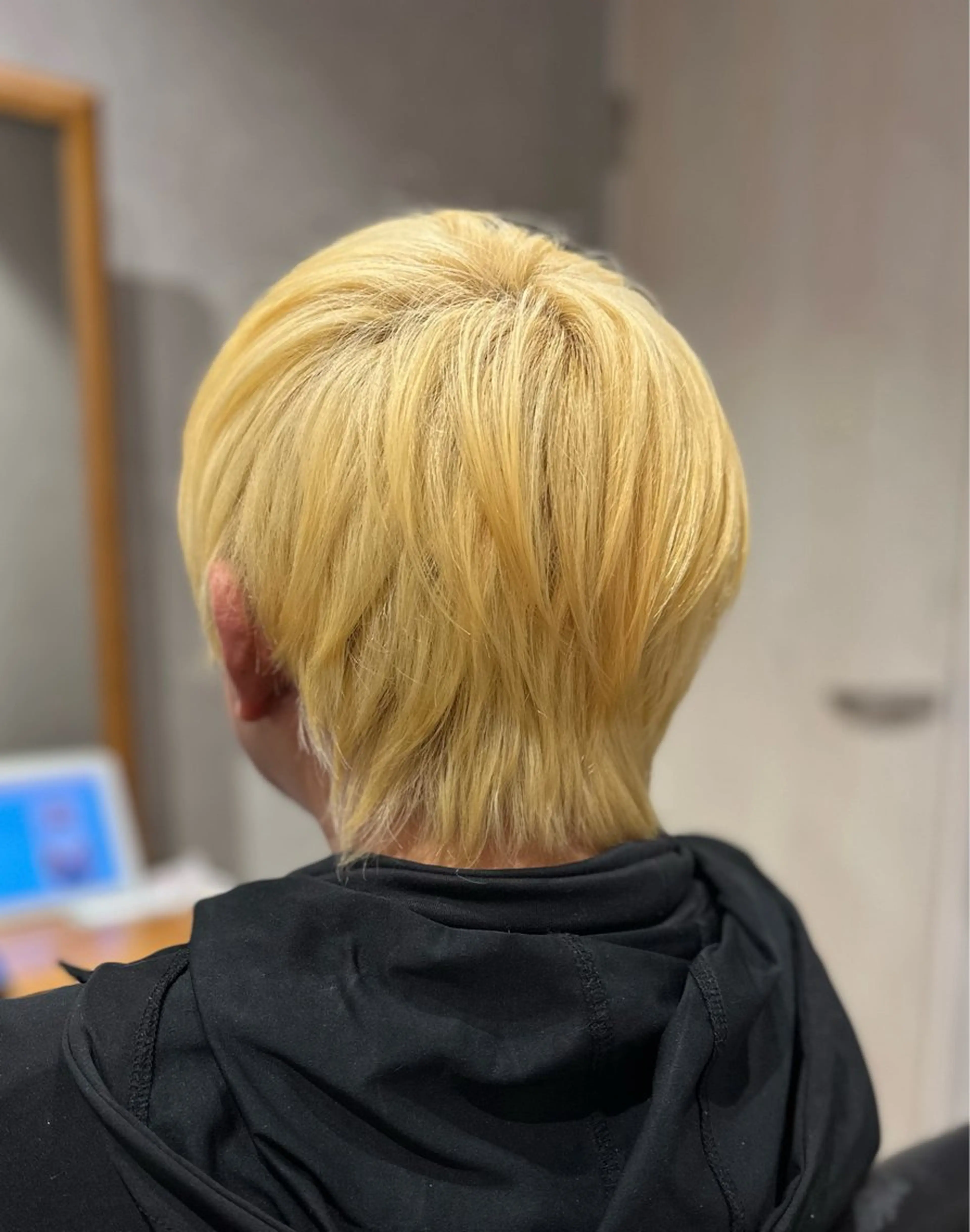 ミディアム ヘアカラー ✂️秋葉原 🤍YURI🤍のヘアスタイル