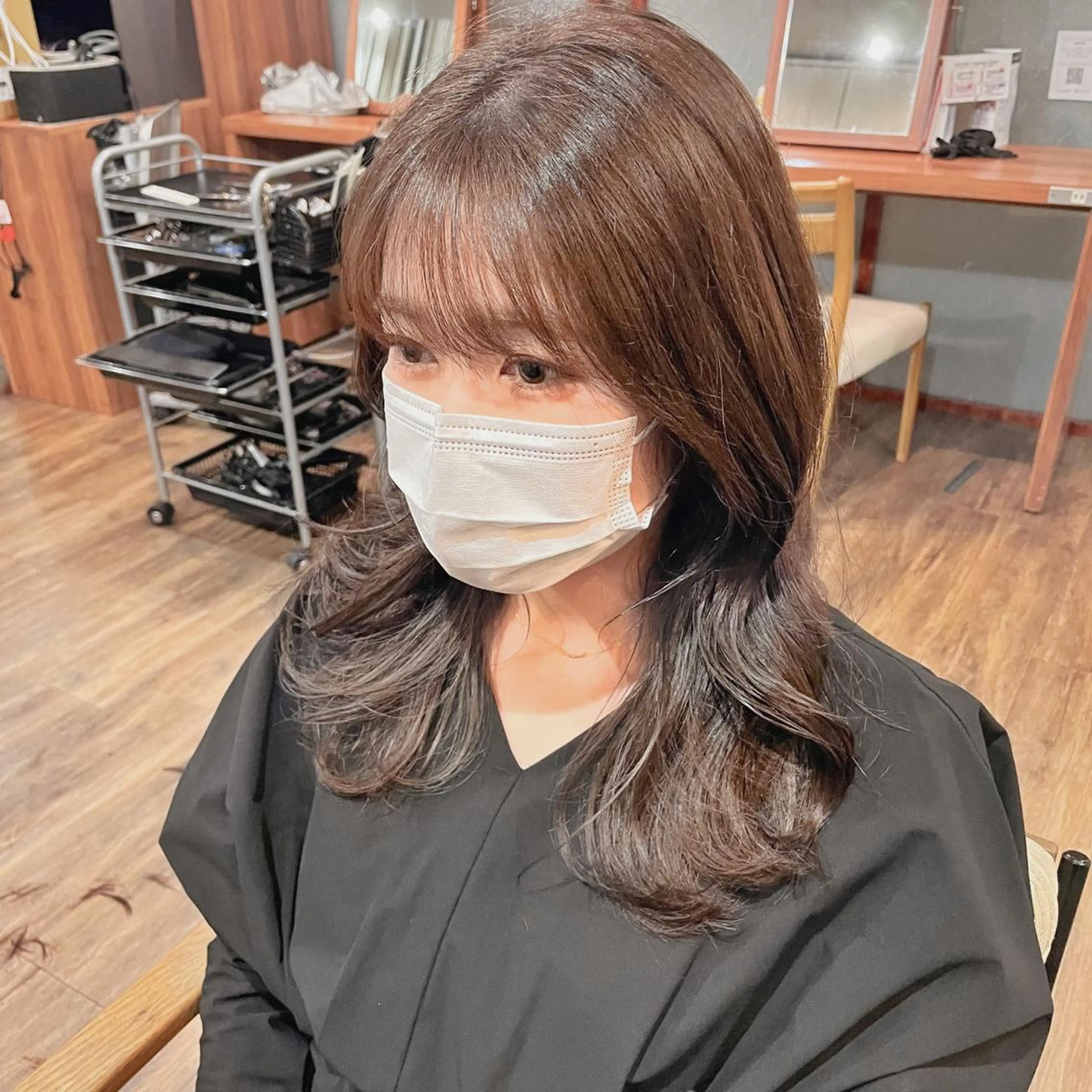 セミロング カラー ヘアアレンジ MiU所属・韓国×髪質改善×美髪 縮毛矯正×レイヤーのヘアスタイル