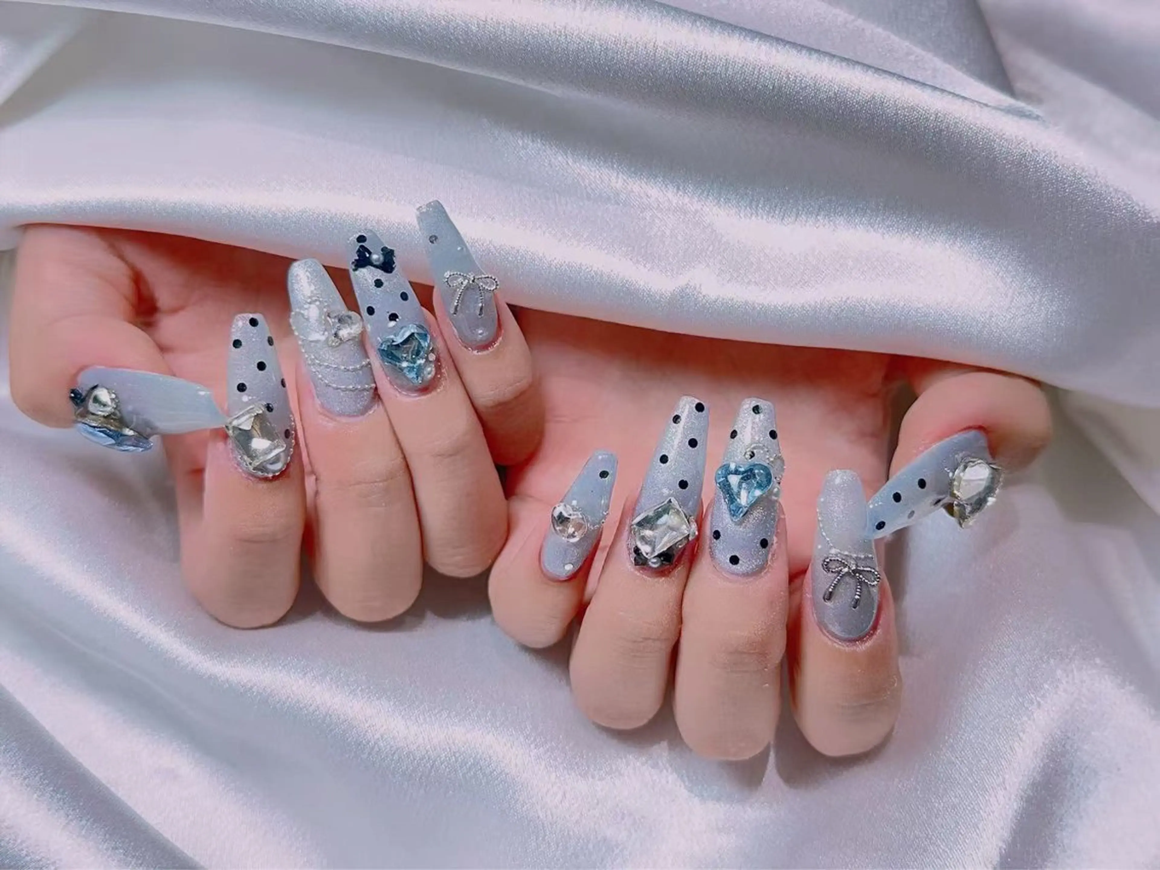 ネイル M2ネイルサロン【長さ出し&フィルイン導入店】所属・長さ出し専門店 RIRIのネイルデザイン