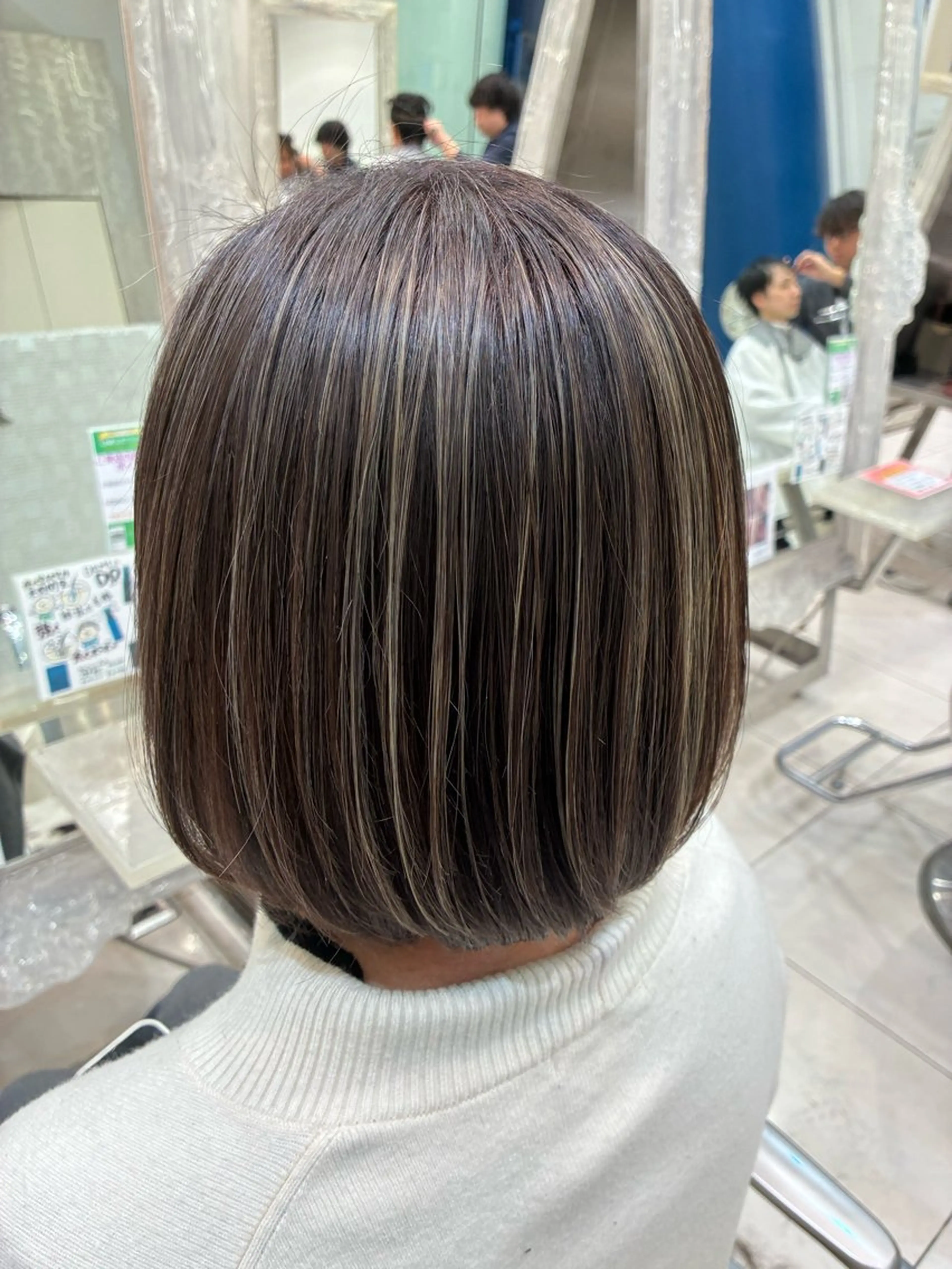白髪ぼかしハイライトカラー+カット💇‍♀️+ケアトリートメントの写真