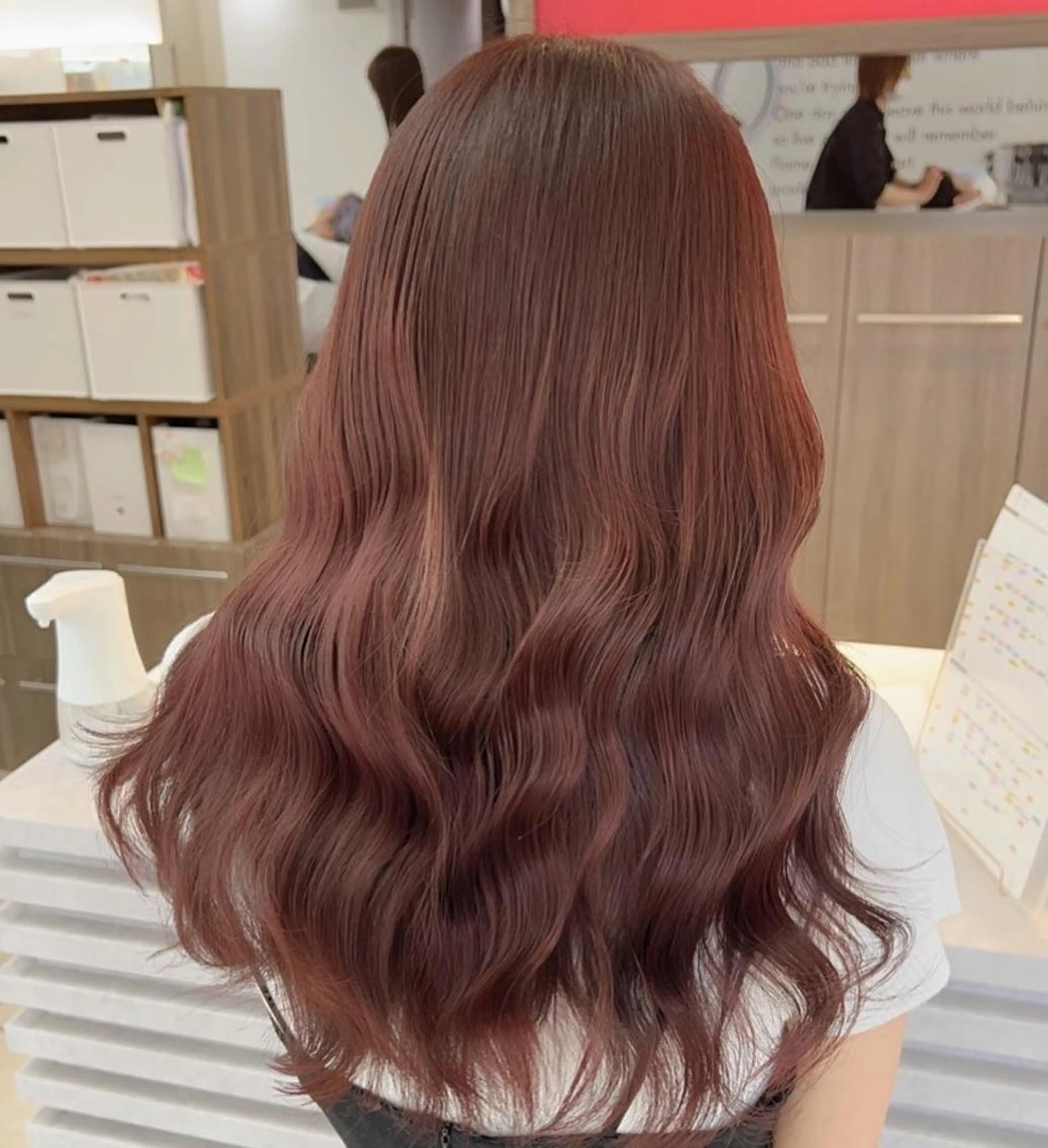 カラー ブリーチ ブラウンカラー 透明感カラー ココアブラウン ラベンダーカラー エリアマネージャー 復活の大澤竜馬のヘアスタイル