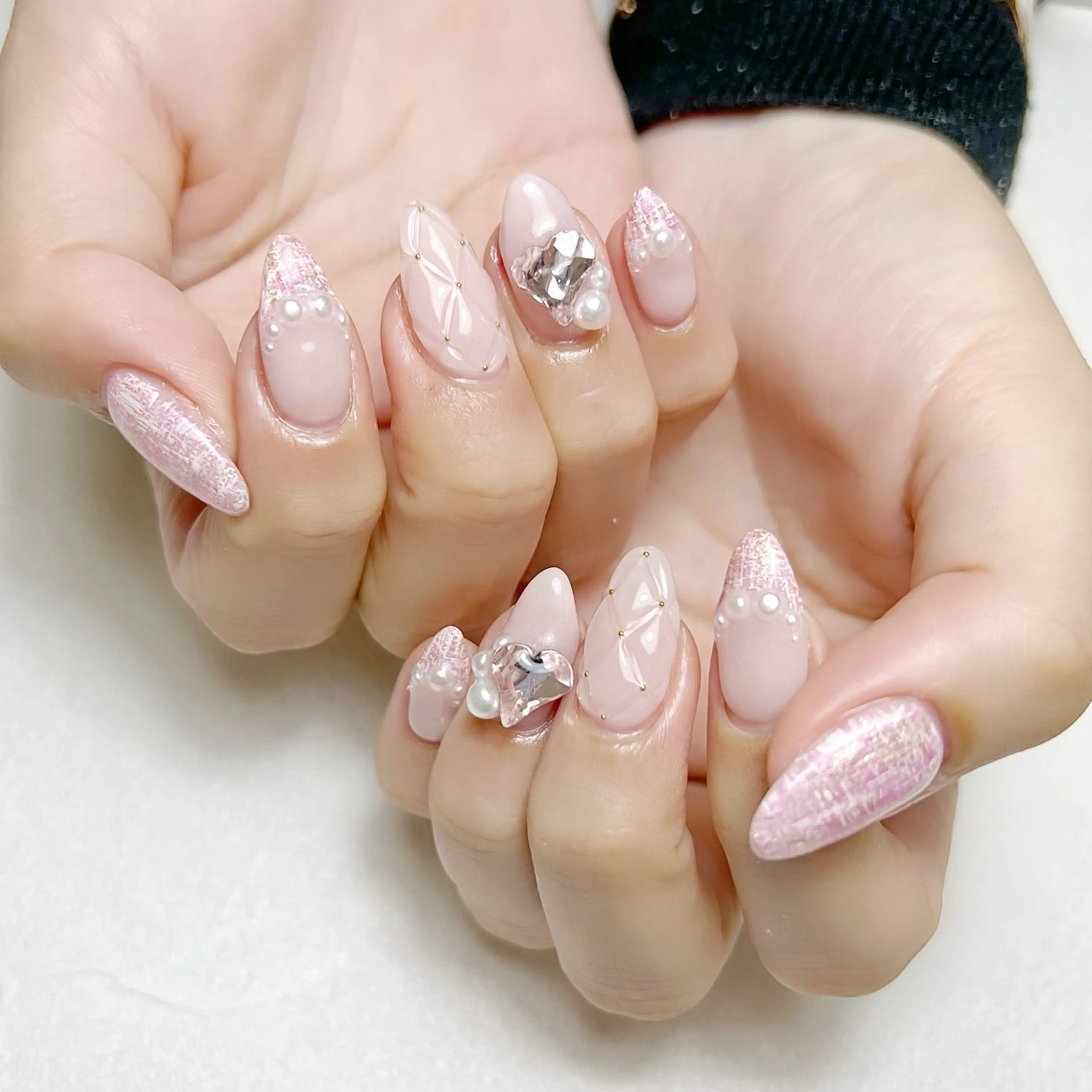 ネイル ガーリー キラキラネイル 韓国ネイル ピンク ツイードネイル rouse nail RISATOのネイルデザイン