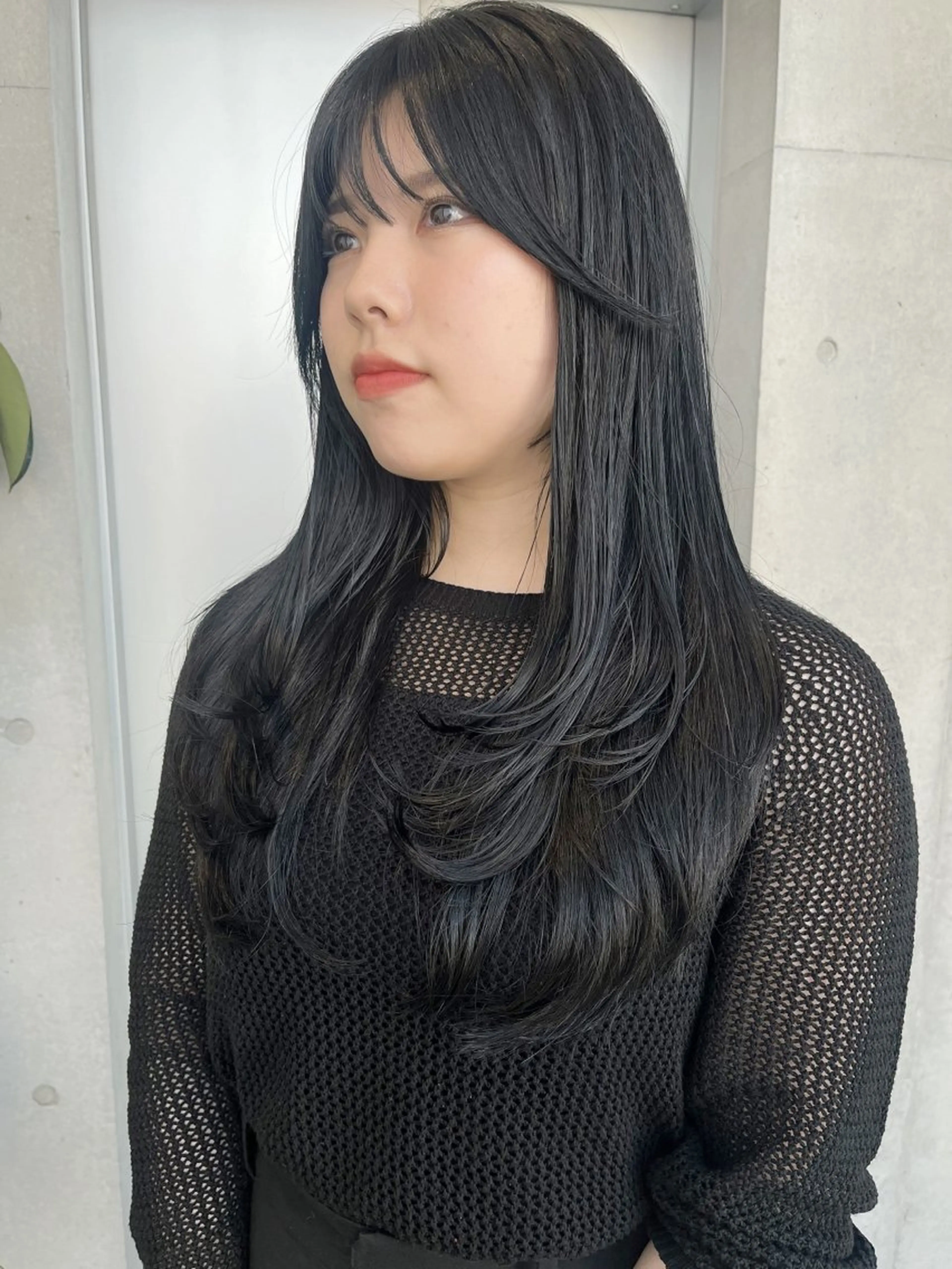 ロング カラー パーマ ヘアアレンジ カット ヘアカラー トリートメント ヘッドスパ ヘアセット 透明感/オリーブ/ グレージュ/YUKAのヘアスタイル