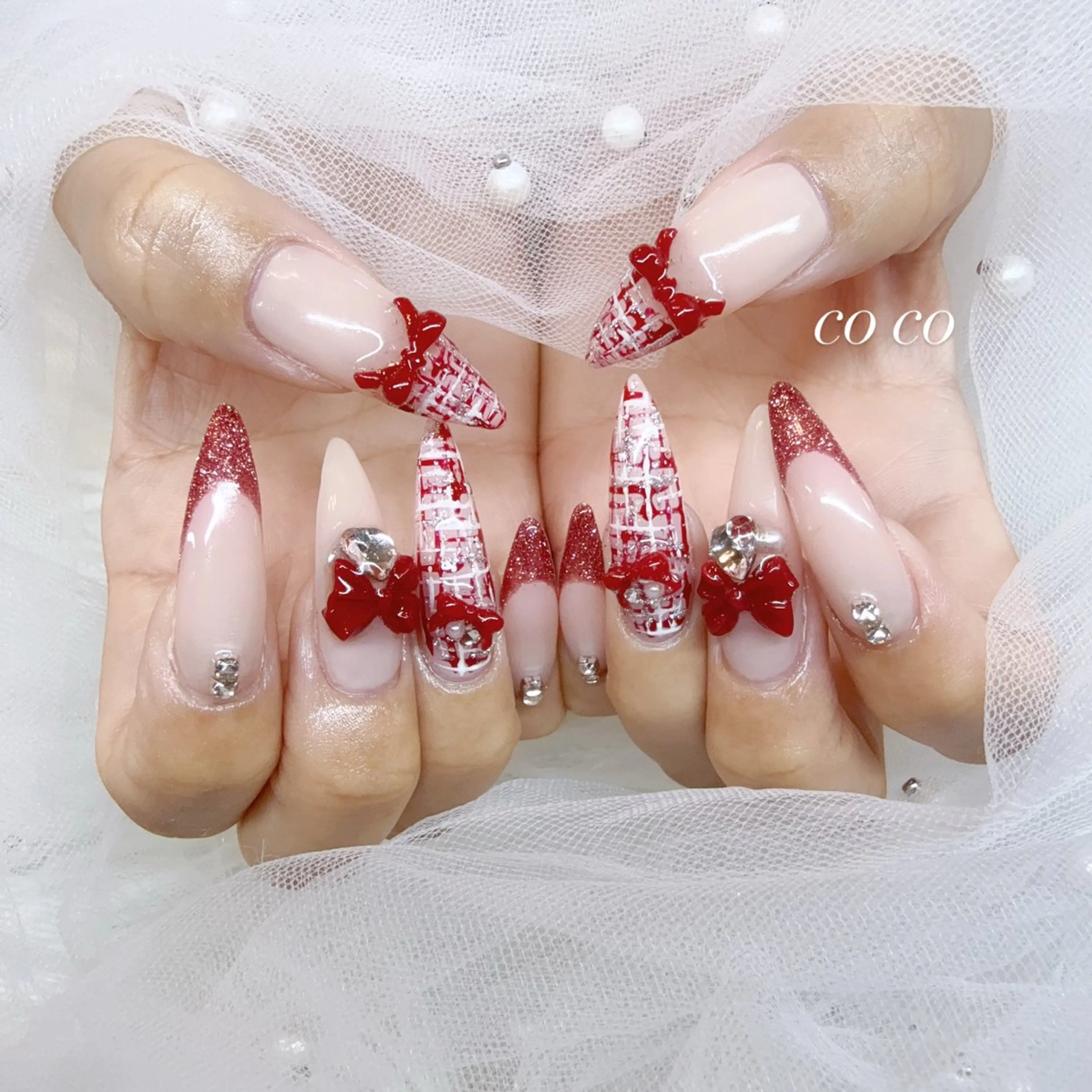 ネイル 赤色 ツイードネイル COCO ネイルのネイルデザイン