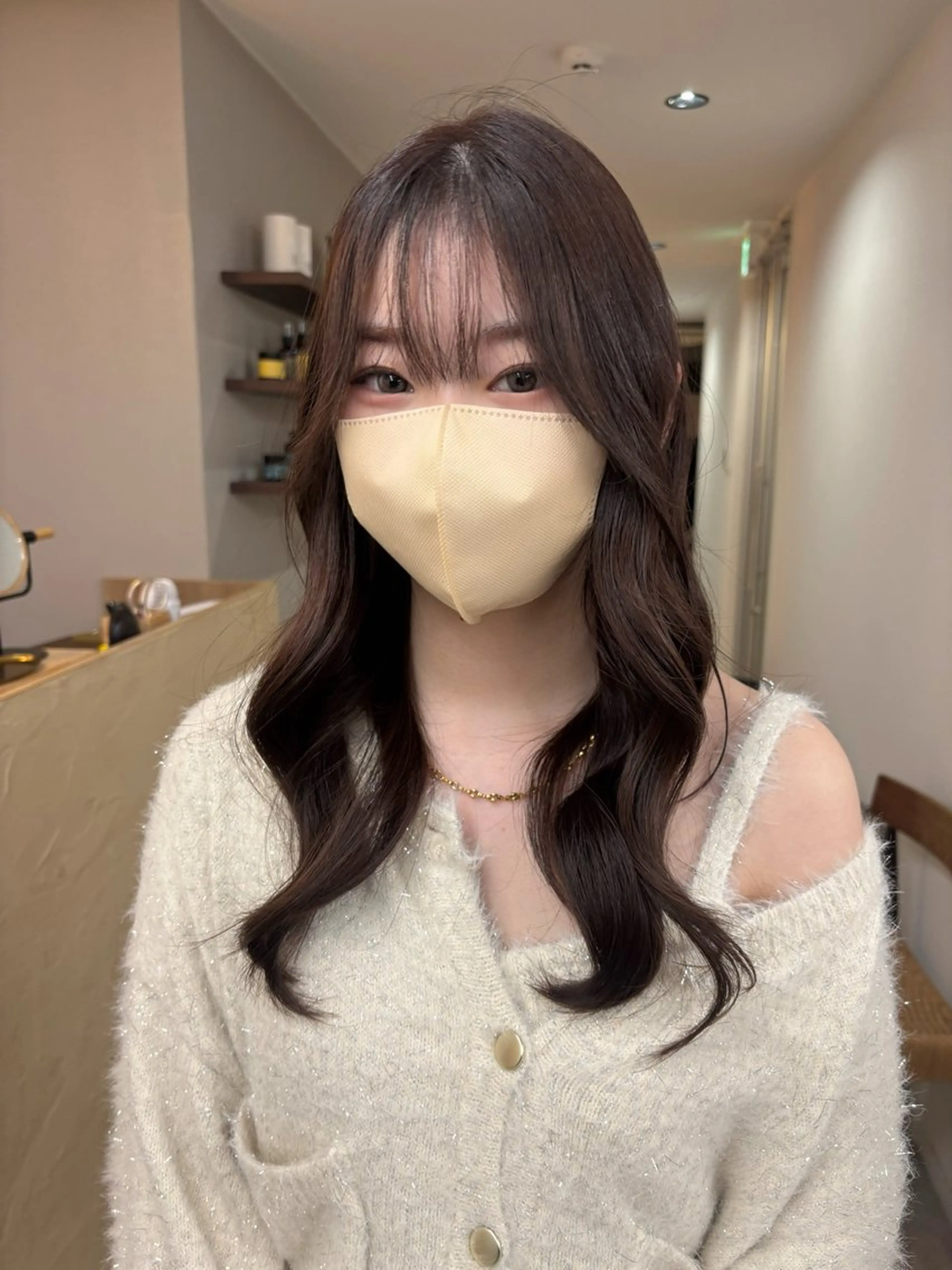 カラー ブリーチ 縮毛矯正 ヘアカラー 權軒 真尋のヘアスタイル