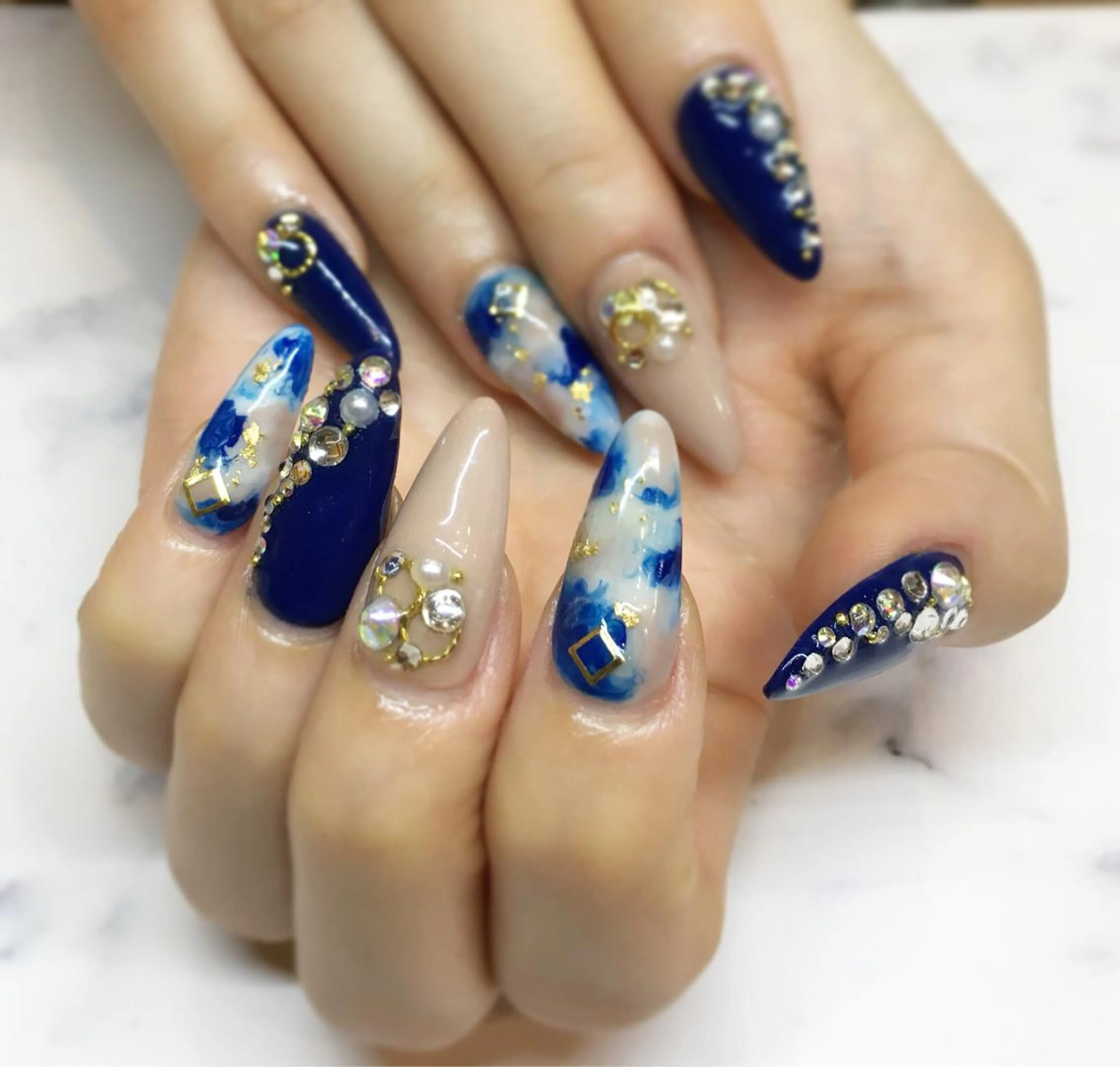 ネイル ブラウン キラキラネイル 持ち込み ネイビー スカルプネイル ハンドネイル nail salon Soeurのネイルデザイン