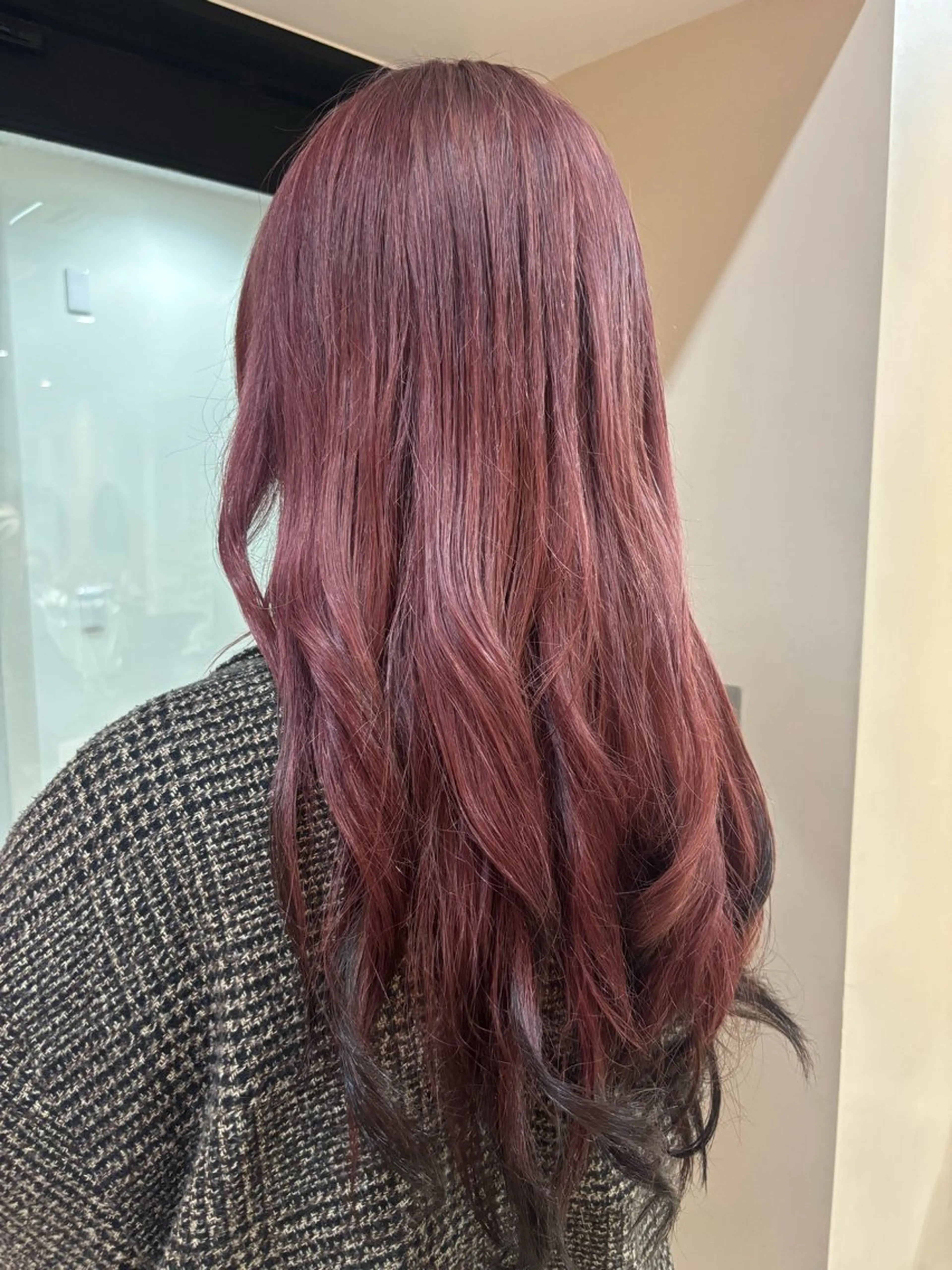 ロング カラー ボルドーカラー メンズ/レディース/ パーマ💫hasuのヘアスタイル