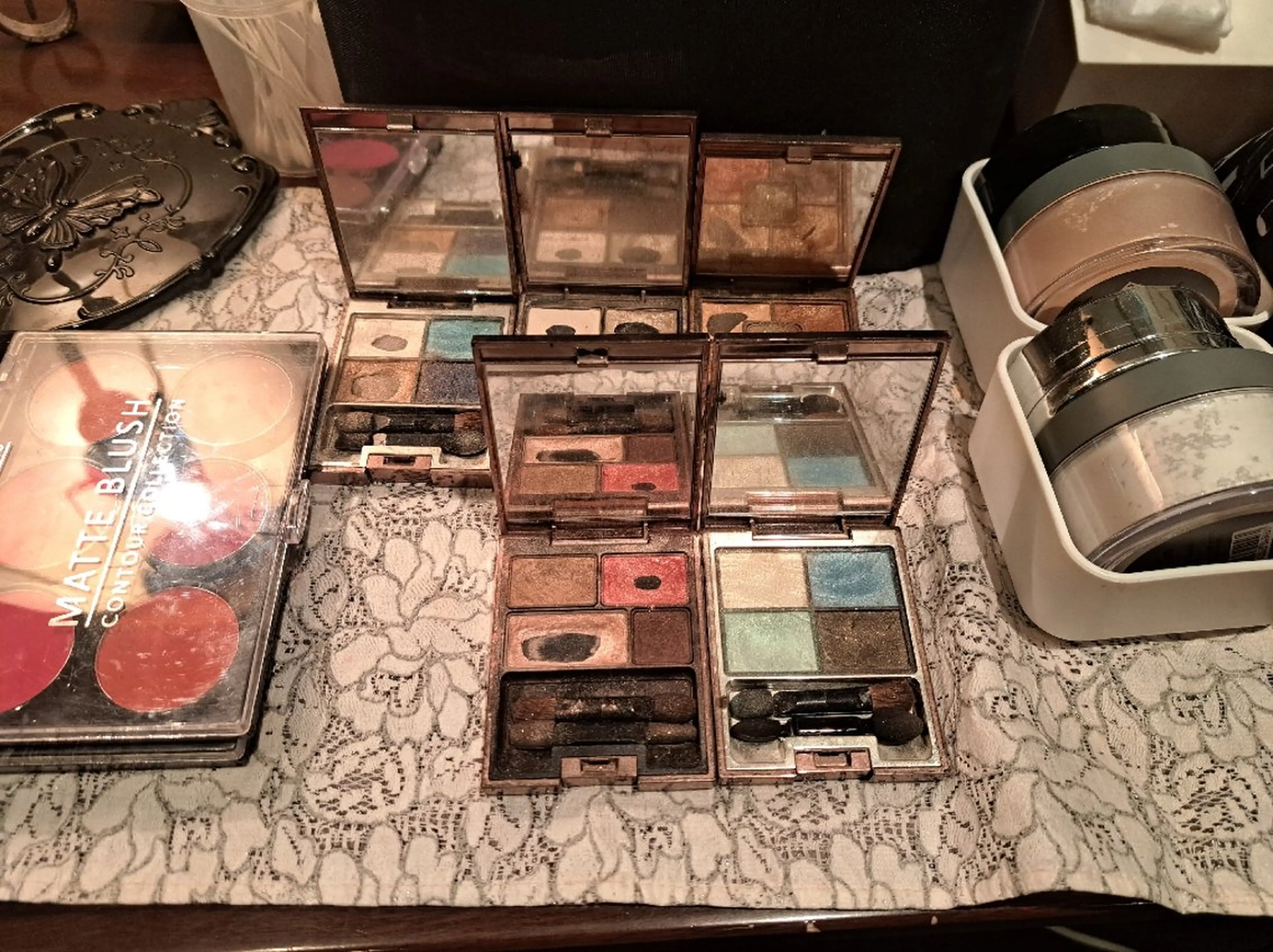 ヘアセットと似合わせメイクの写真