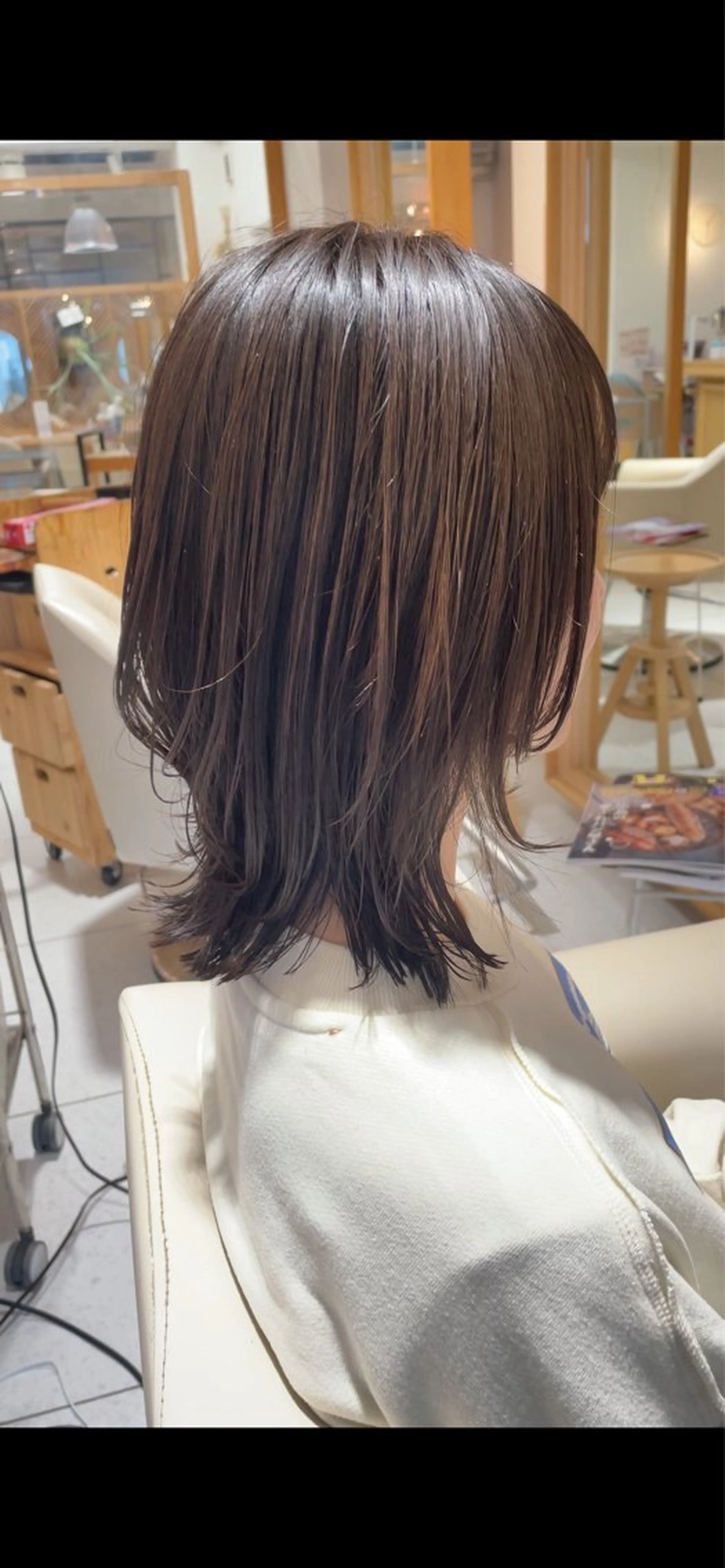 ミディアム レイヤーカット カット 福田 千尋のヘアスタイル