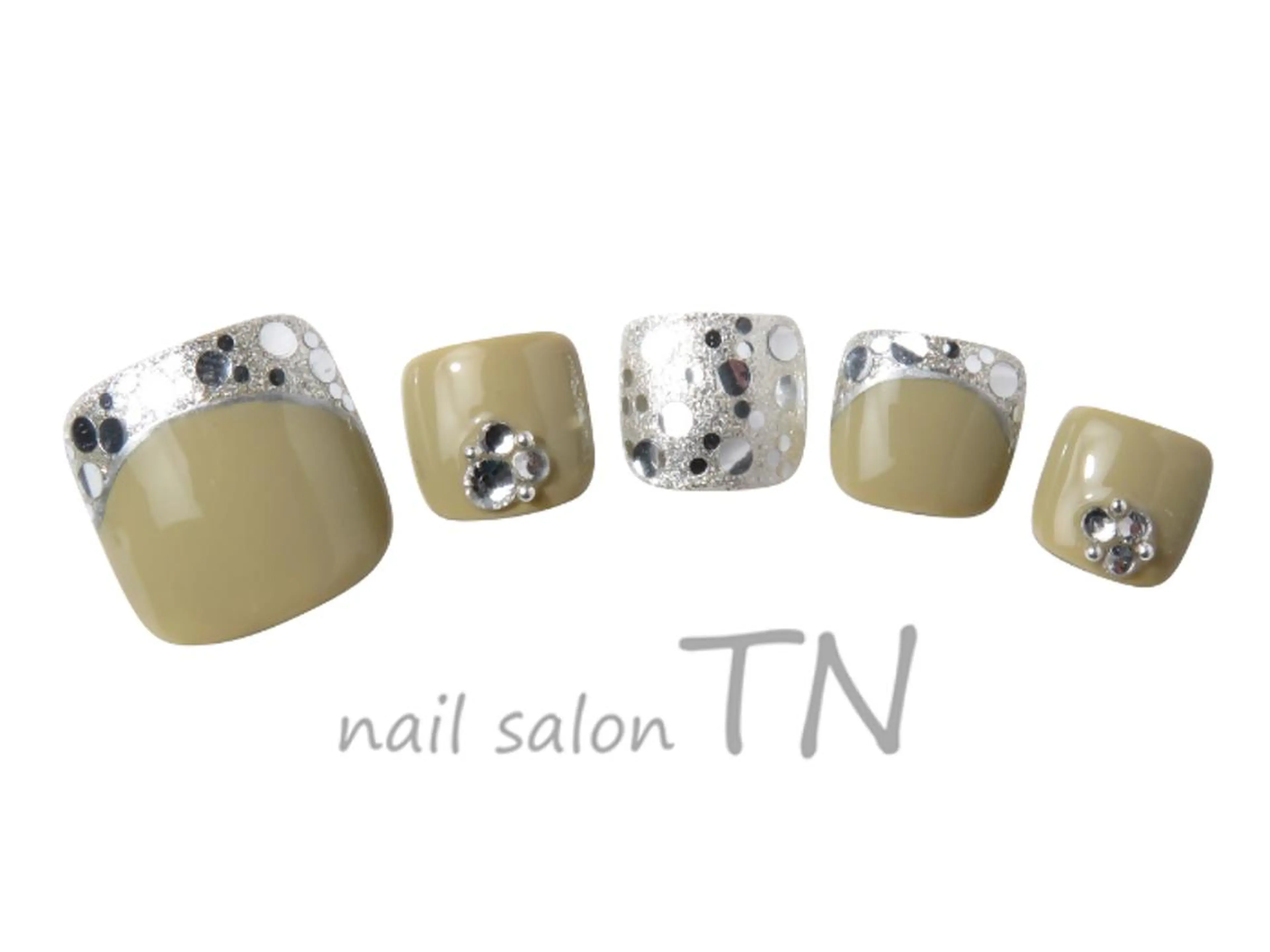 ネイル 寺嶋 ひなのネイルデザイン