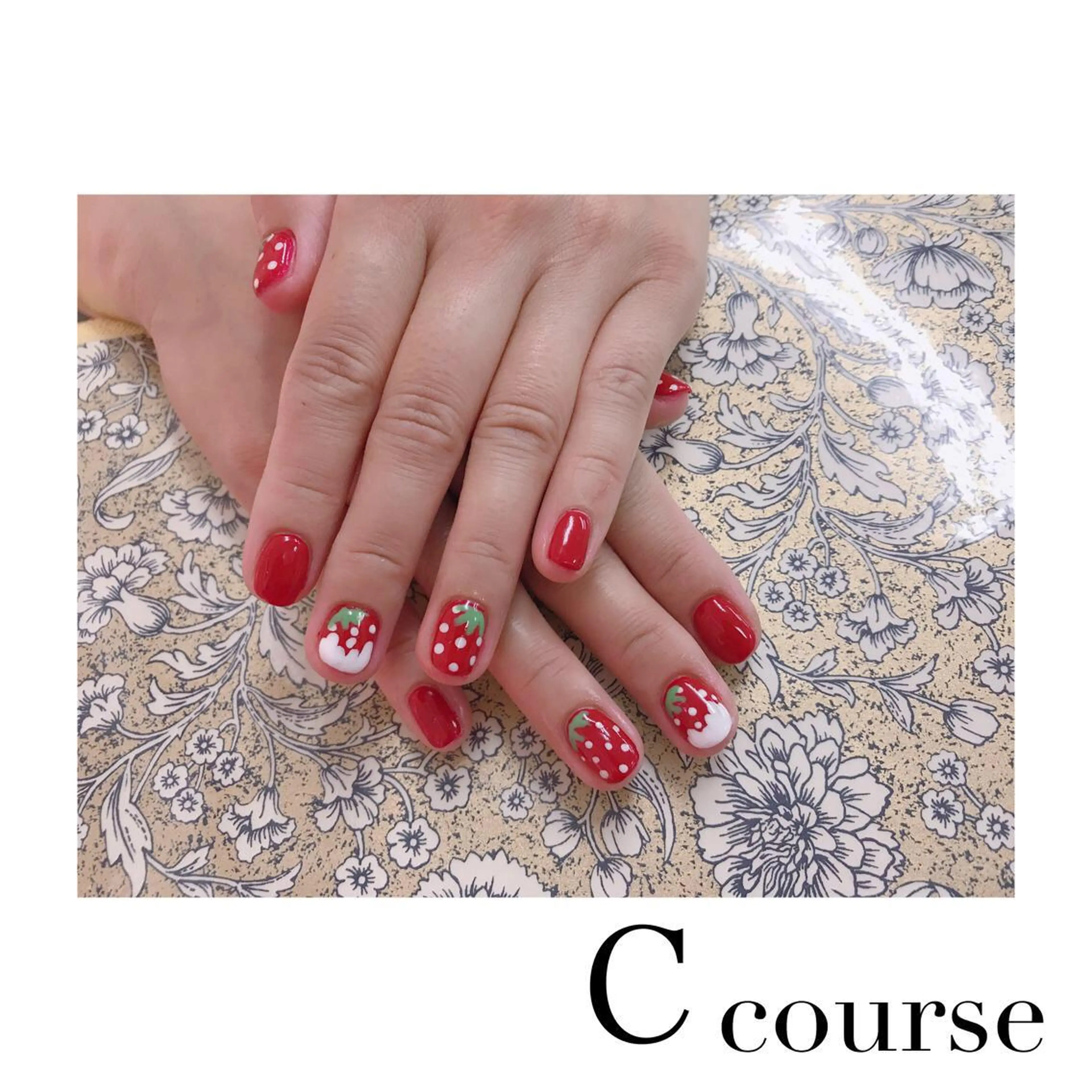 ネイル 指名支持率NO.1 スタイリストのヘアスタイル