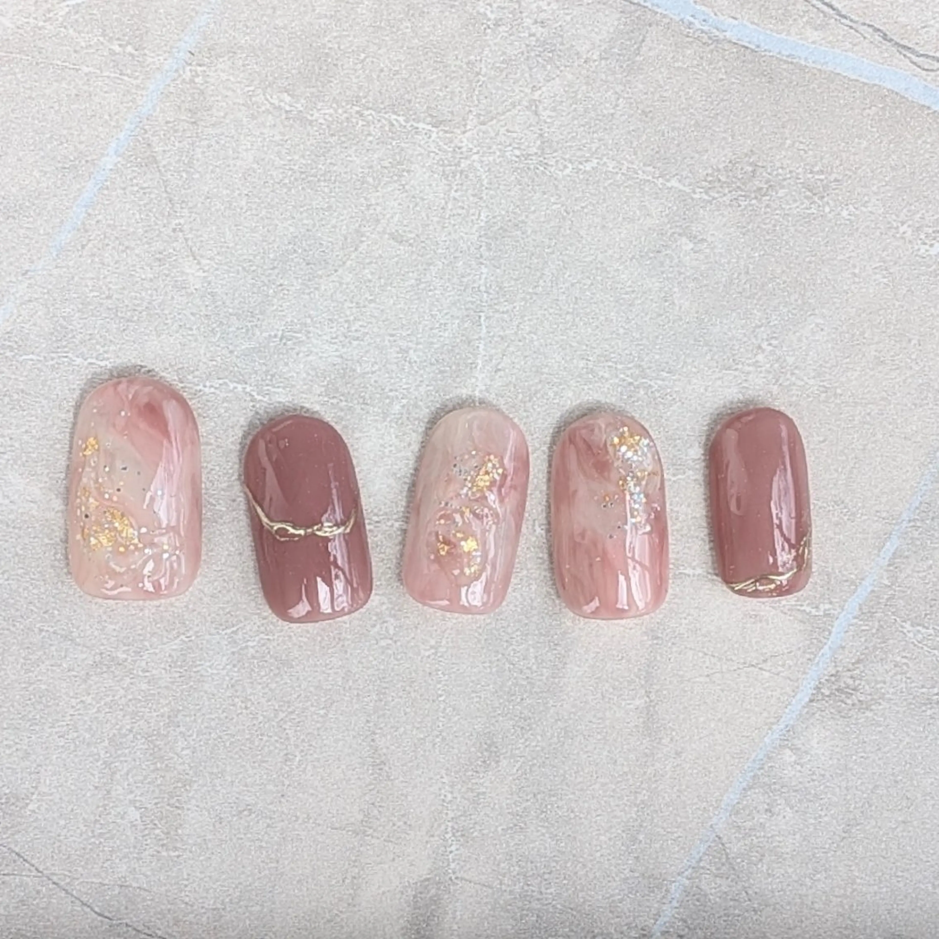 ネイル ハンドネイル 6RokuHair（ロクヘアー)所属・門川 茉奈美のネイルデザイン