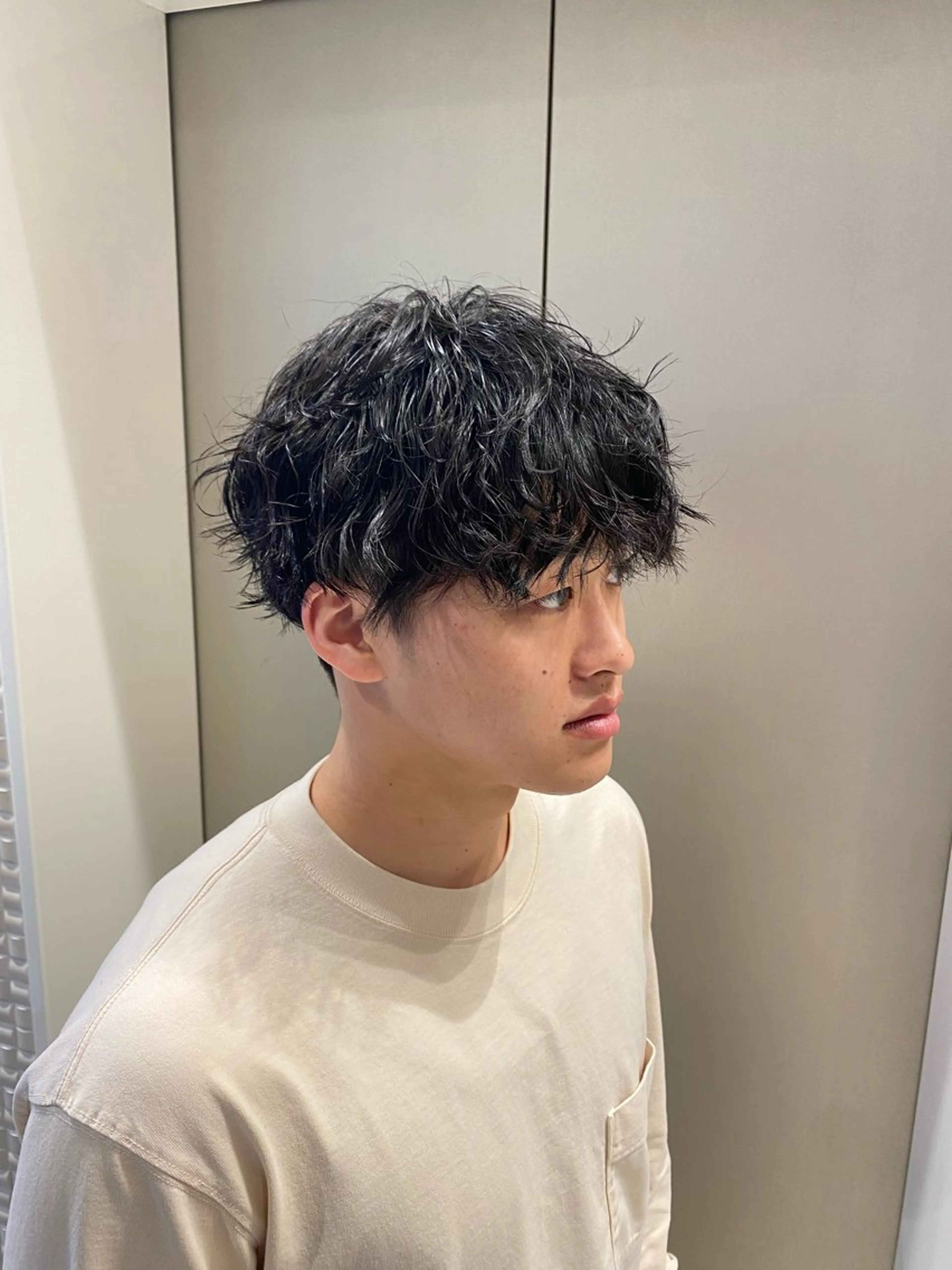 ミディアム パーマ メンズ 新宿メンズパーマ ヨモギダのヘアスタイル